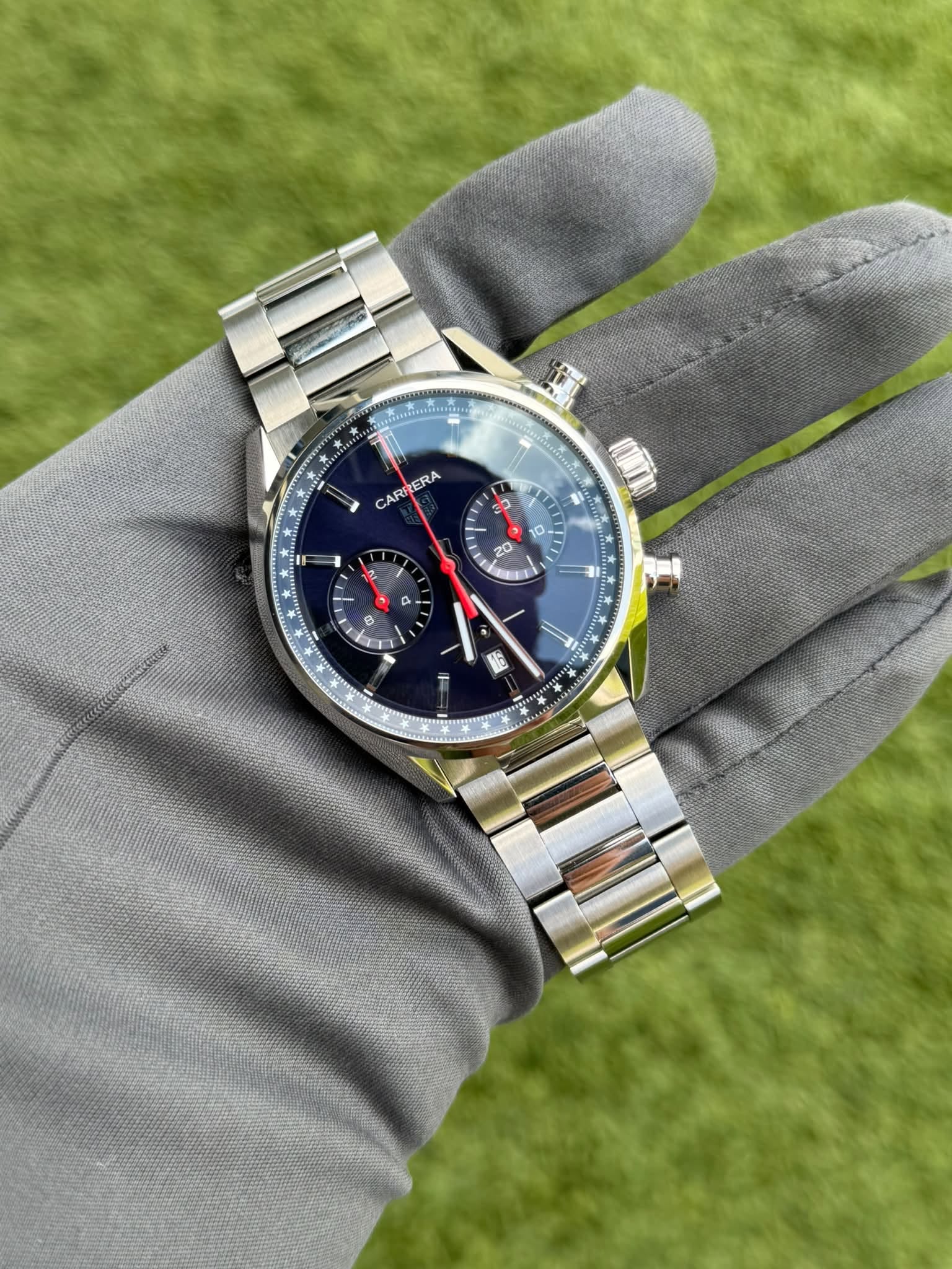 May be an image of wrist watch and text that says 'CARE CARRERA ERA 2 2 TO ٥- 20 LA X ل A A 2 A A T て 1 C'