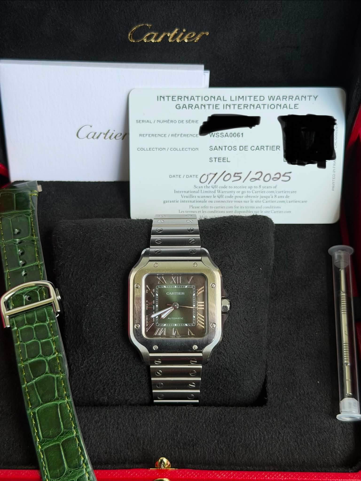 May be an image of wrist watch and text that says 'artier SERIAL MUMERO INTERNATIONAL LIMITED WARRANTY GARANTIE GARANTIEINTERNATIONALE INTERNATIONALE SÉRIE Cartie REFERENCE…