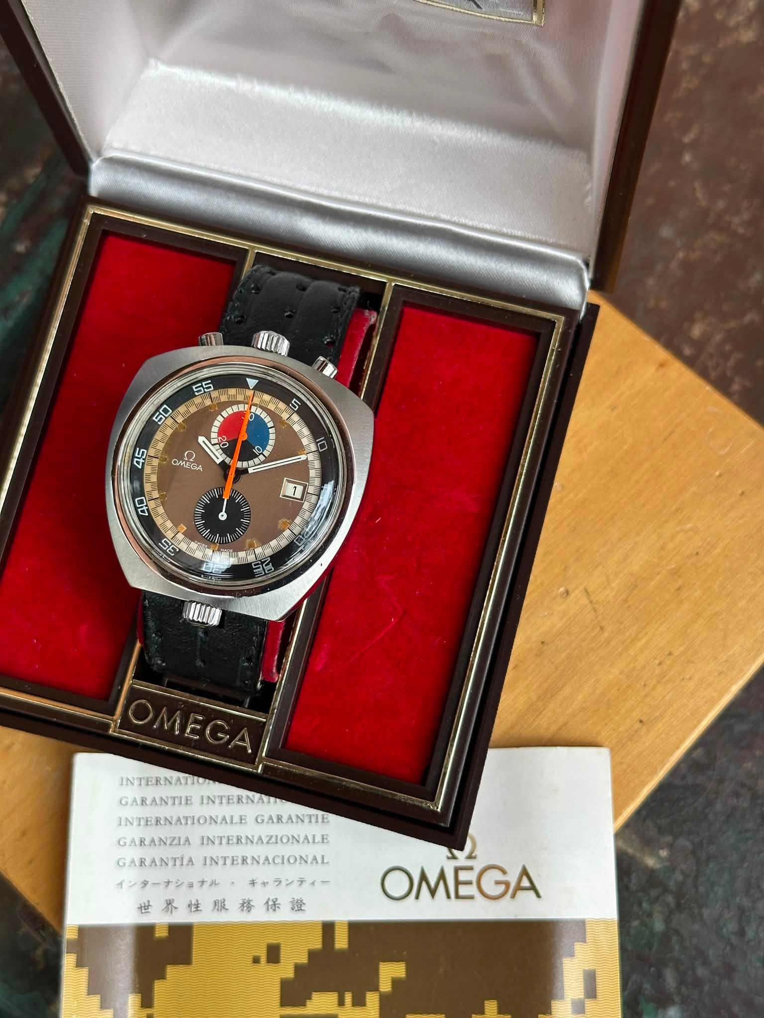 May be an image of wrist watch and text that says '購 55 50 5 車電 45 OMEGA 2 MEGA や 車 8합 AO SE 1は INTERNATION GARANTIE INTERNATIONALEGARANTIE GARANTIE INTERNAT INTERNATIONALE…