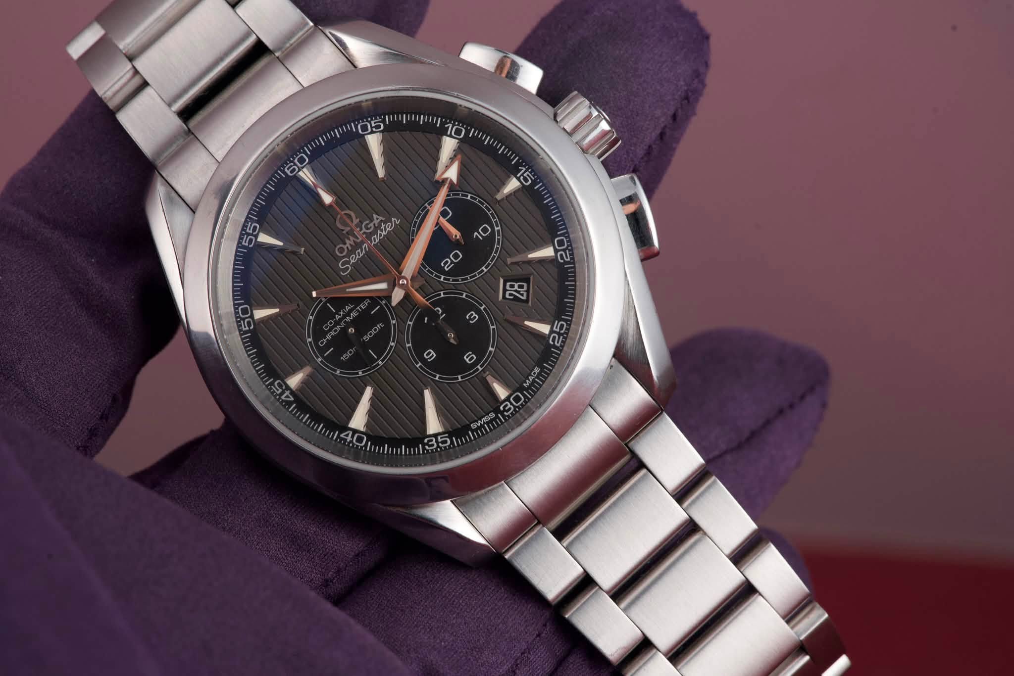 May be an image of wrist watch and text that says '10 60 и រៀម OTI Seamaster ٢ ญ I 351'