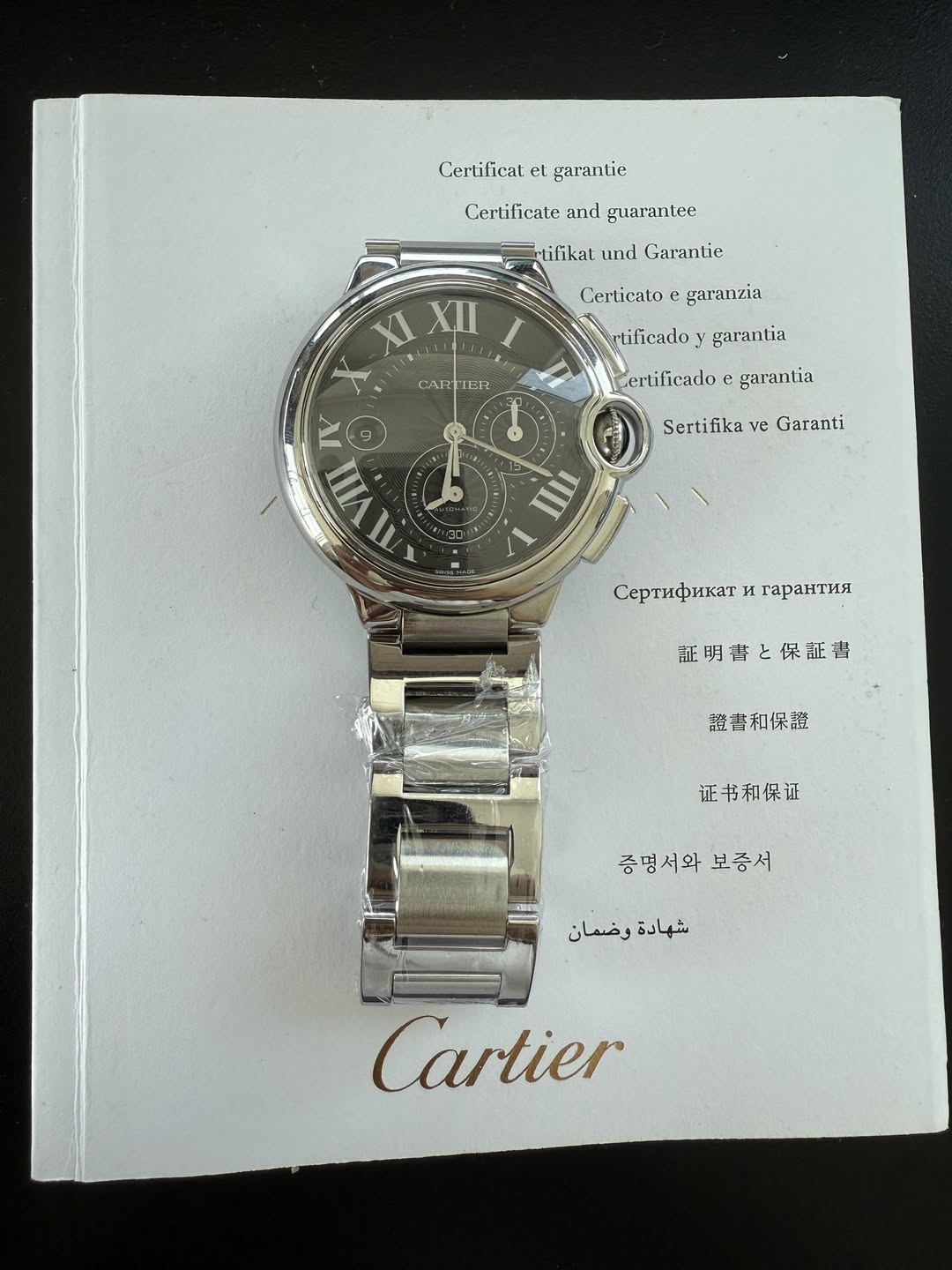 May be an image of wrist watch and text that says 'Certificat et. garantie Certificale and guarantee tifikat und Garantie ណ្ Certicato garanzia XI XII V CAH KAHen LEE rtificado…
