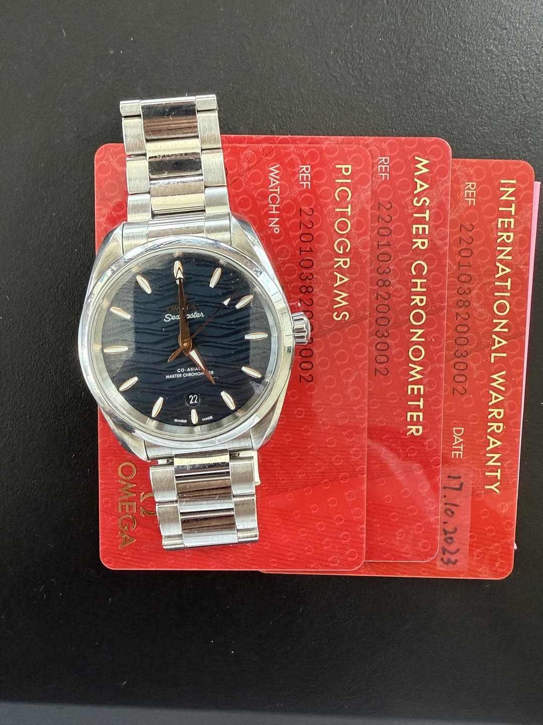 May be an image of digital watch and text that says 'Sez ซอชี่อ CE-ARLA NAAST ASTIOICIEEN CUOCKE S 22 WATCHN REF PICTOGRAMS REF MASTER REF RN4038207 INTERNATIONAL 1AW미 002…