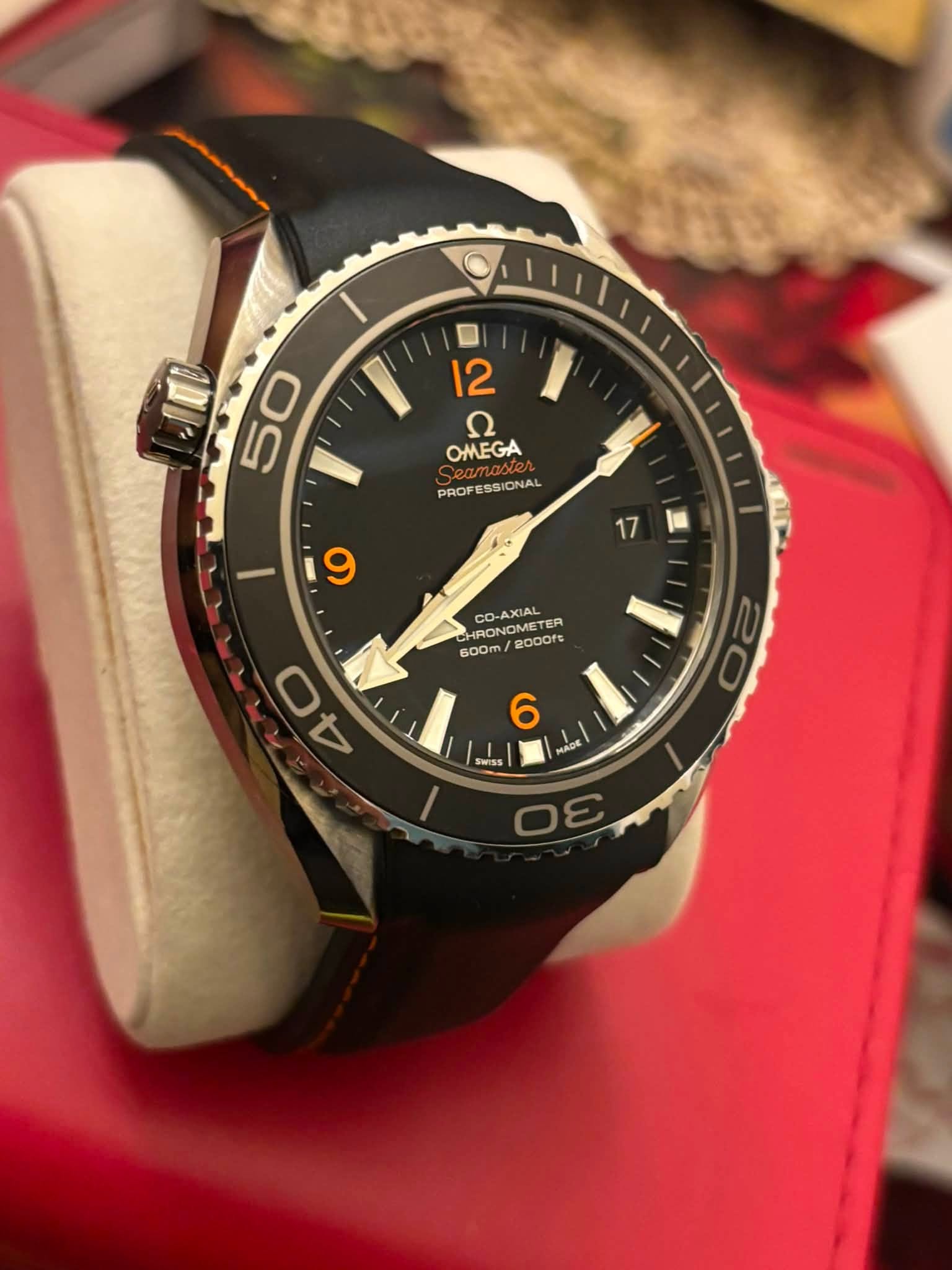 May be an image of wrist watch and text that says '12 ח OMEGA PROFE PROFESSIONAL SSIONAL 50 17 9 CO-AXIA RONOMET HRONOMETER TEA 600m 2000ft MADE Swiss| 30'