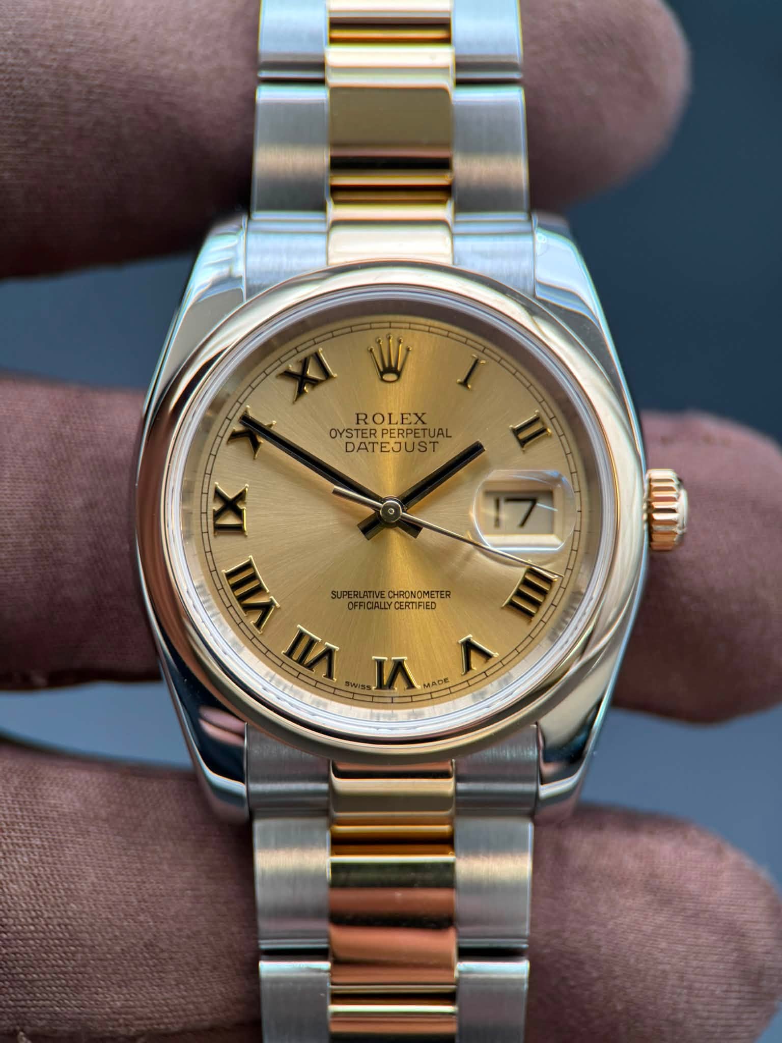 May be an image of wrist watch and text that says 'XI XI W ROLEX OYSTER PERPET PERPE PERPETUAL DATEJUST DAT 4 VIII SUPERLATM SPAEROROMTER CHRONOMETER OFFICIALLY OFRCIALLYCERTFIED…