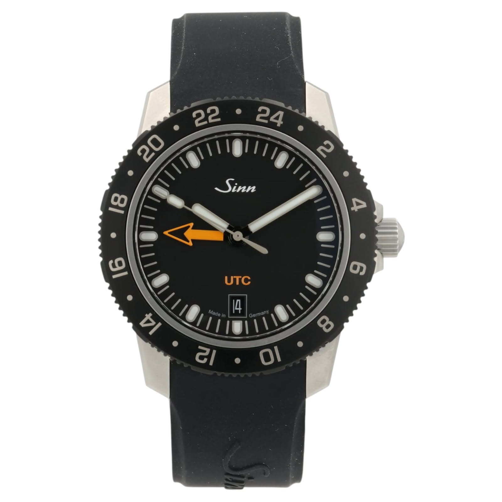 May be an image of wrist watch and text that says '22 • Sinn 4 16 C 리·미 10 ሌ'
