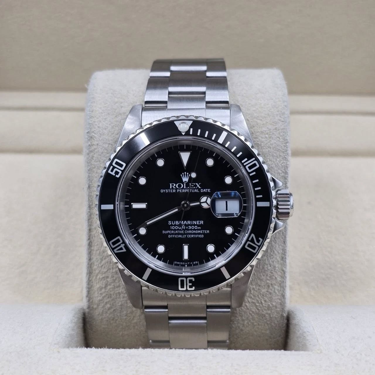 May be an image of wrist watch and text that says '50 50 ROI OYSTE YSTERP RPERFETUAL 10 T SUBMARI NER f-30 N AO 20 I 30'