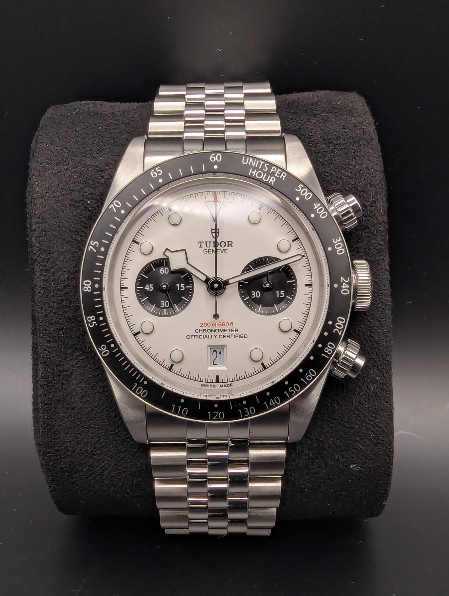 May be an image of wrist watch and text that says '60 65 70 UNITS HOUR UNITSPE PER TUDOR POR TU GEN GENEVE EVE VE 60 80 O ጥጣ ㆍ승 240 06 200m:660R CHRONG OFFICIALLY FFICIALLYCERTIFIE…
