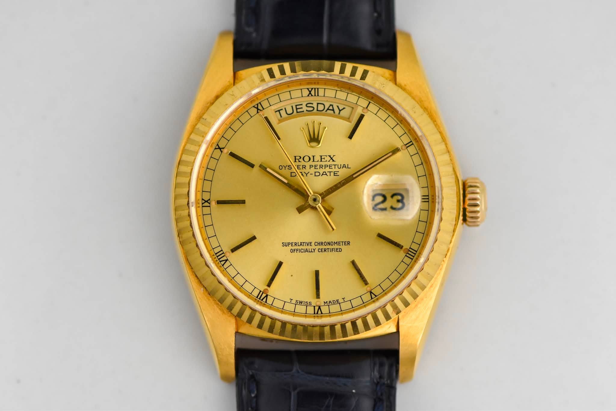May be an image of wrist watch and text that says 'TUESDAY W ROLEX OYSER DYSERPERPETUAL ER ERPETUAL OYS 1Y-DATE 23 SUPERLATIVE CHRONOMETE OFFICIALLYCERTIFIED SUPERLATIVECHRONOMETER…