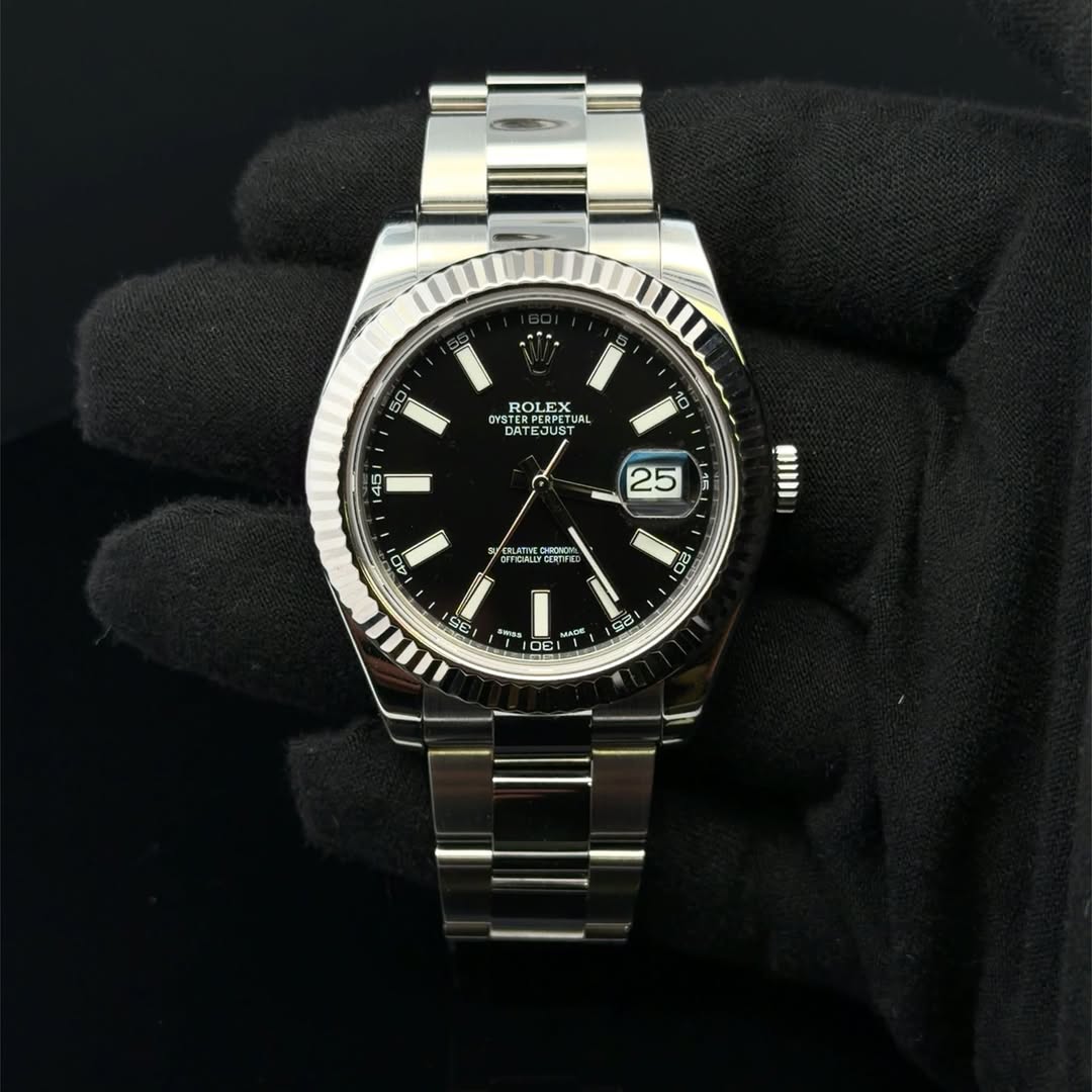 May be an image of wrist watch and text that says '50 RO STERPE PERPETUA ROLE ROLEX ለር DATE EJUS PERPETU EJUST PETCT TUAL 45 1ក -.B 静川 ኢጌ 120 感 M 9 い MAD BADIE 0 8'