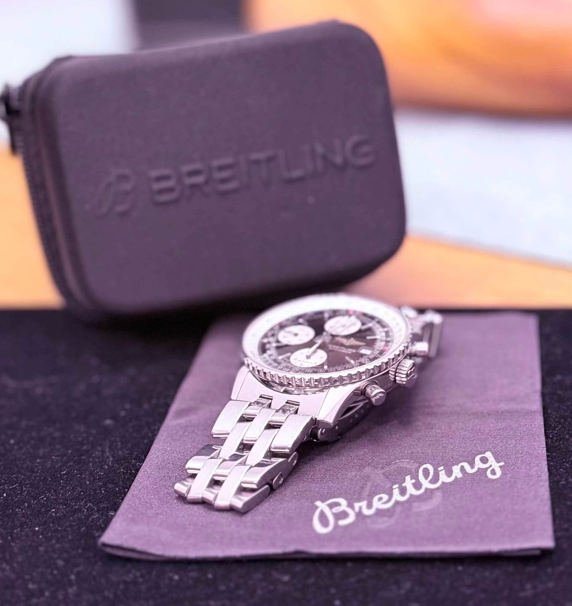 May be an image of wrist watch and text that says 'Breitling Brectling'