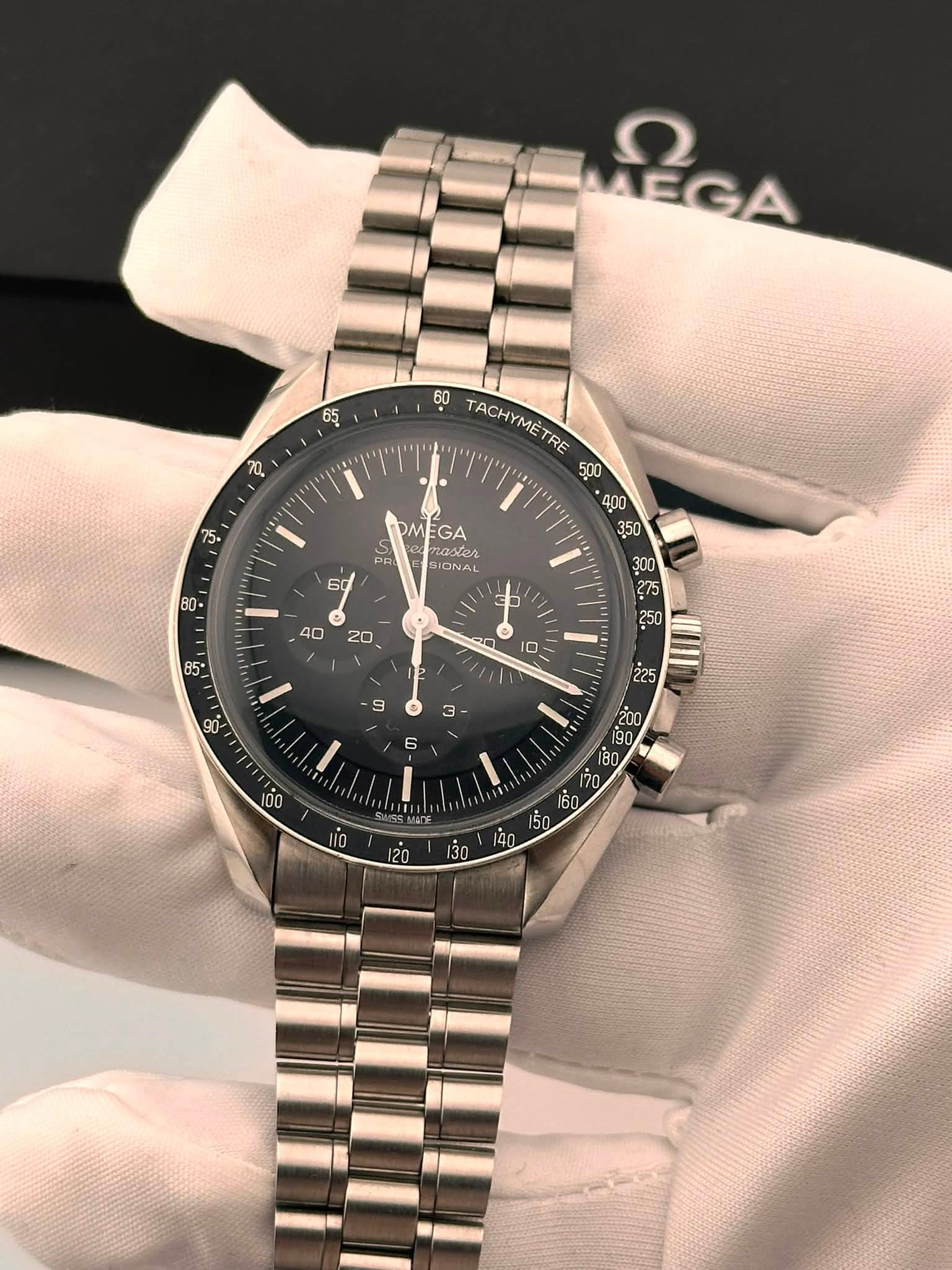 May be an image of wrist watch and text that says 'റ MEGA 65 70 60 ACHYMETRE TRE ن OMEGA DM GA PR S naKAeл SIONAL 80. 60 I ဖိတး a0 I MATE 25 رى ริ0 I 20 140 เ30'