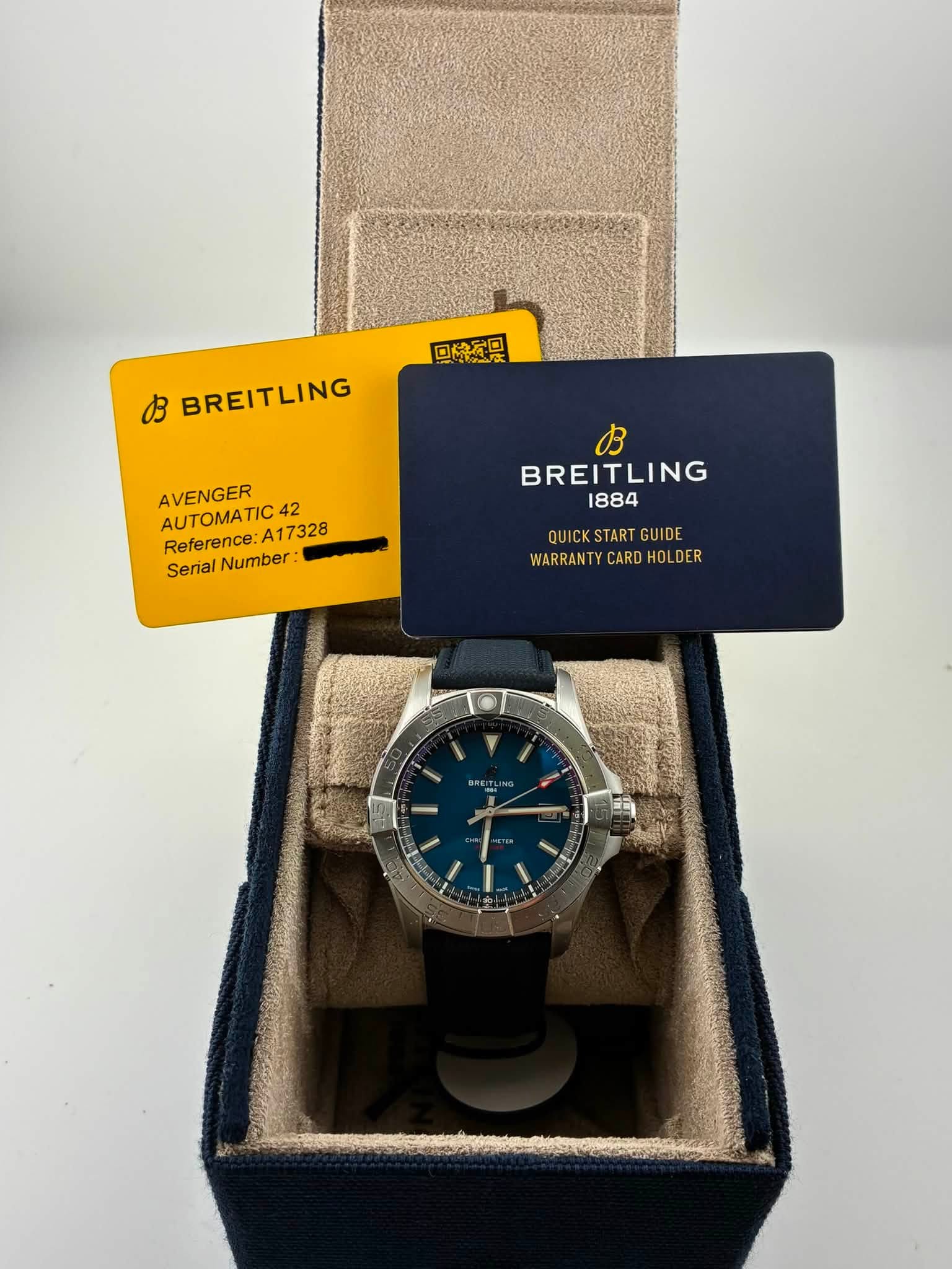 May be an image of wrist watch and text that says '미음.다 BB BREITLING AUTOMATIC42 AVENGER 42 Reference: Reference:A17328 A17328 Serial SerialNumber: Number B BREITLING 1884…