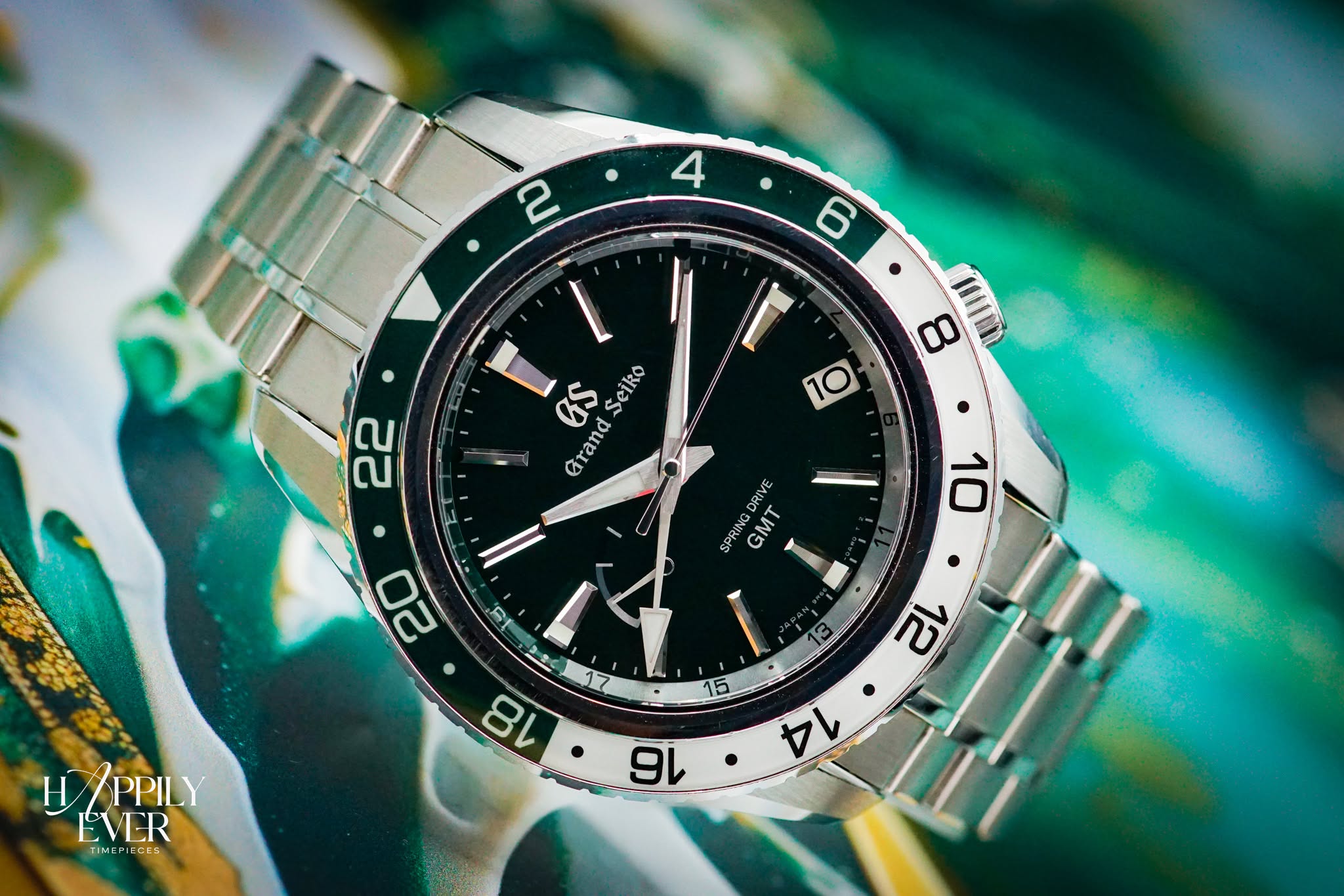 May be an image of wrist watch and text that says '2 6 8 22 O ١ GS SeiRo Grand Il 20 S شد T DRIVE SPRIN GA GMT M 10 E W 15 12 H/PPILY H PPILY EVER EMIECES 16 N'