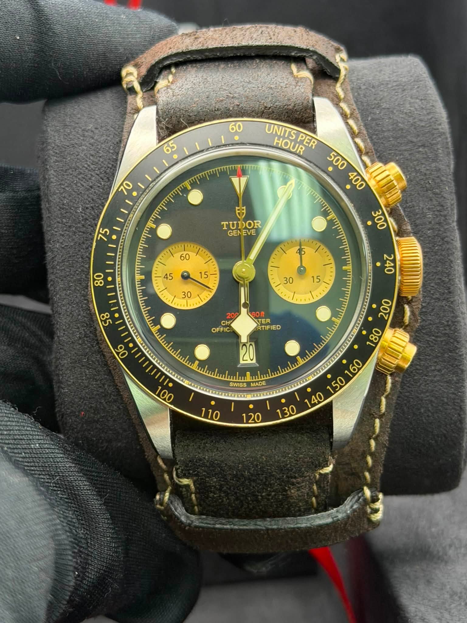 May be an image of wrist watch and text that says '60 65 UNITS HOUR UNITSPER PER TUDOR GENEVE LO I. CH OFFIC OR TER RTIFIED 06 20 ulhulnlul mlul mlm SWIsS MADE ADE S0 OV. 30 Οι.…