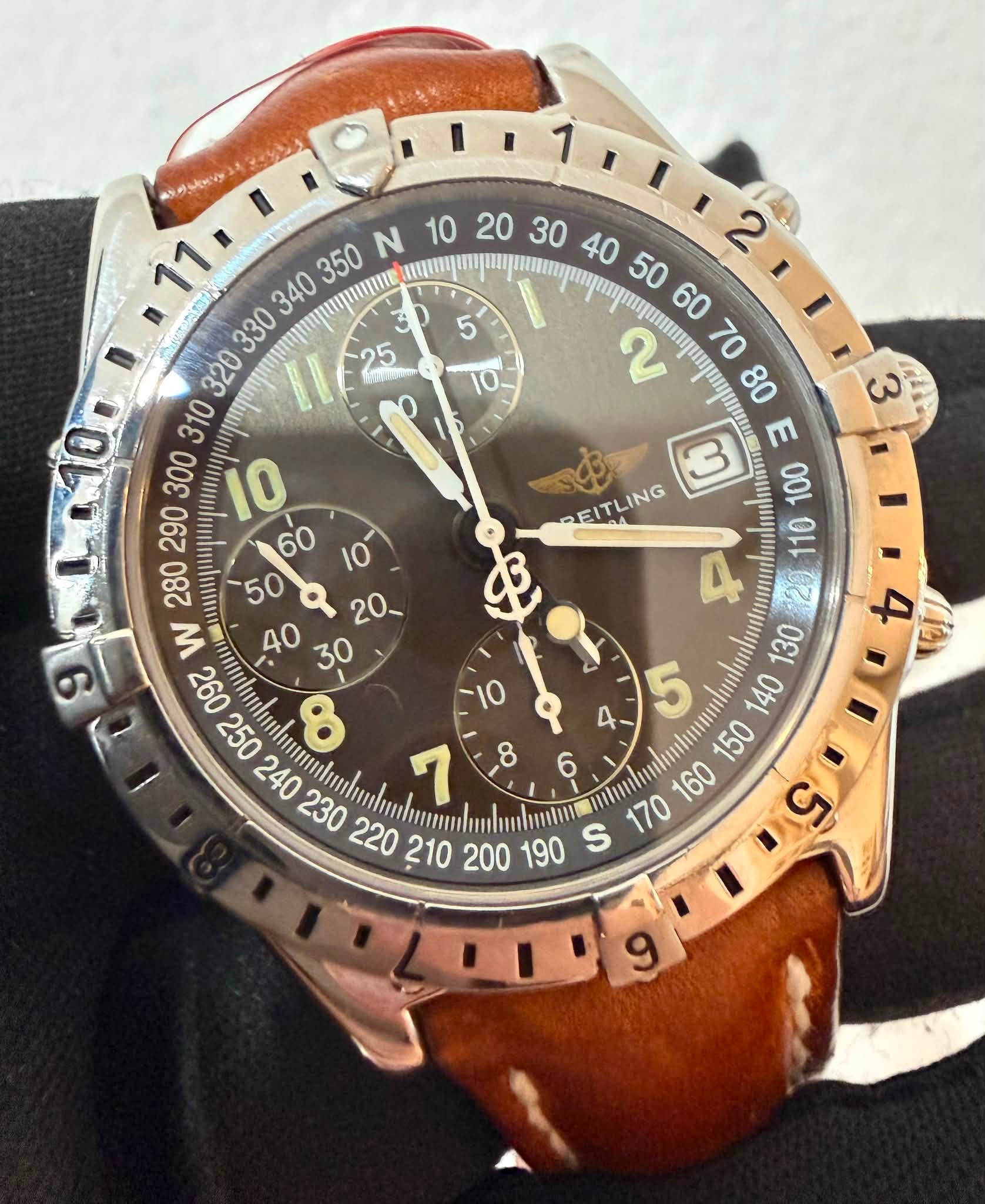 May be an image of wrist watch and text that says 'あきてしえく. 5 10. 15 ش ኢፍ 350 N mnume HHeHиnииμ ヨ I0 REITLING - क 4 12 w ഗ 1 S T ャ 9 8 6'