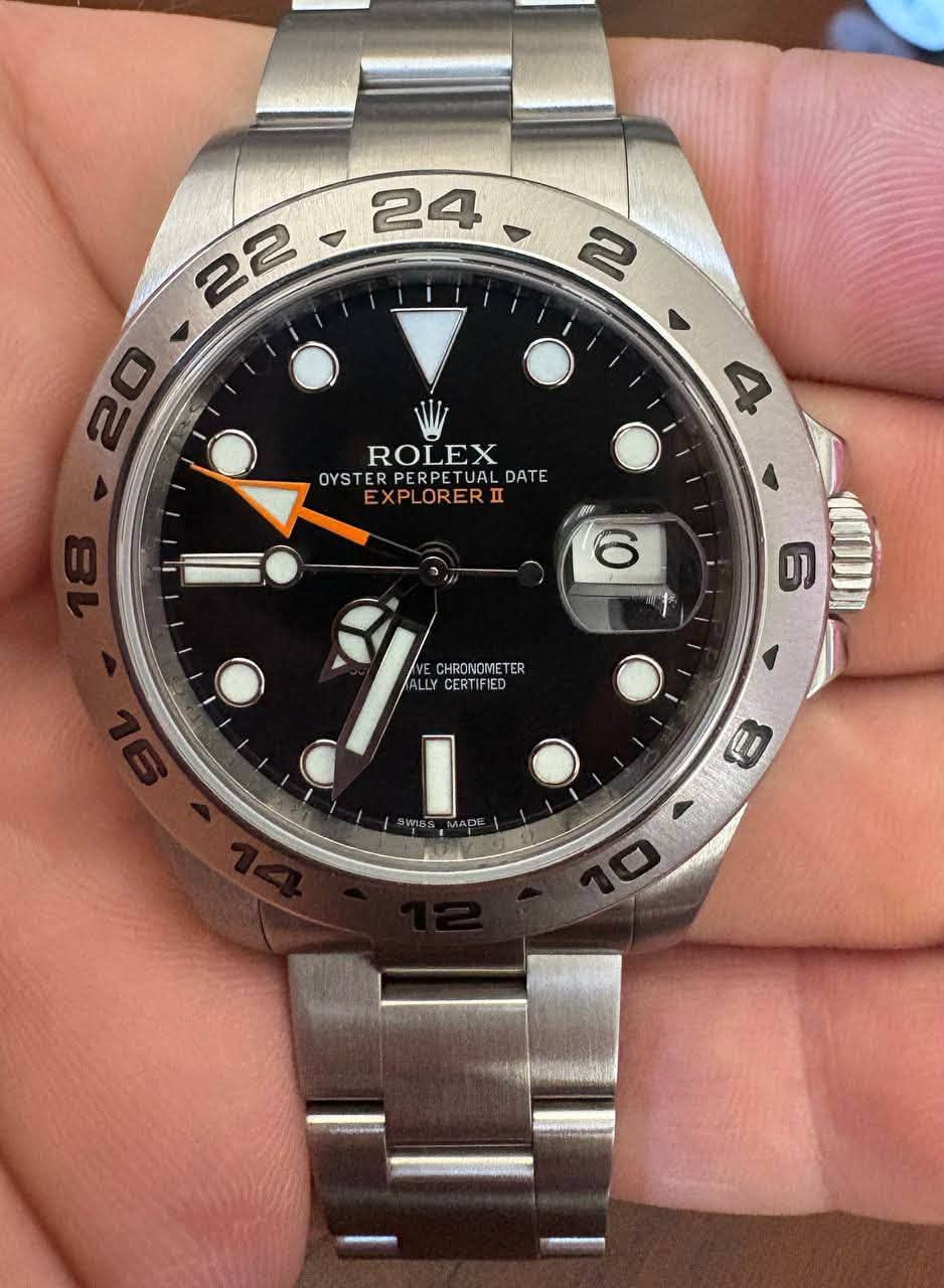 May be an image of wrist watch and text that says ' ROLEX OYSTERPERPETUAL OYST PERPETU DATE OYSTERPE EXPLORERI LORER 4 6 CHRONOMETER ALLY HONTE CERTIFIED 6 ותננםוי B'