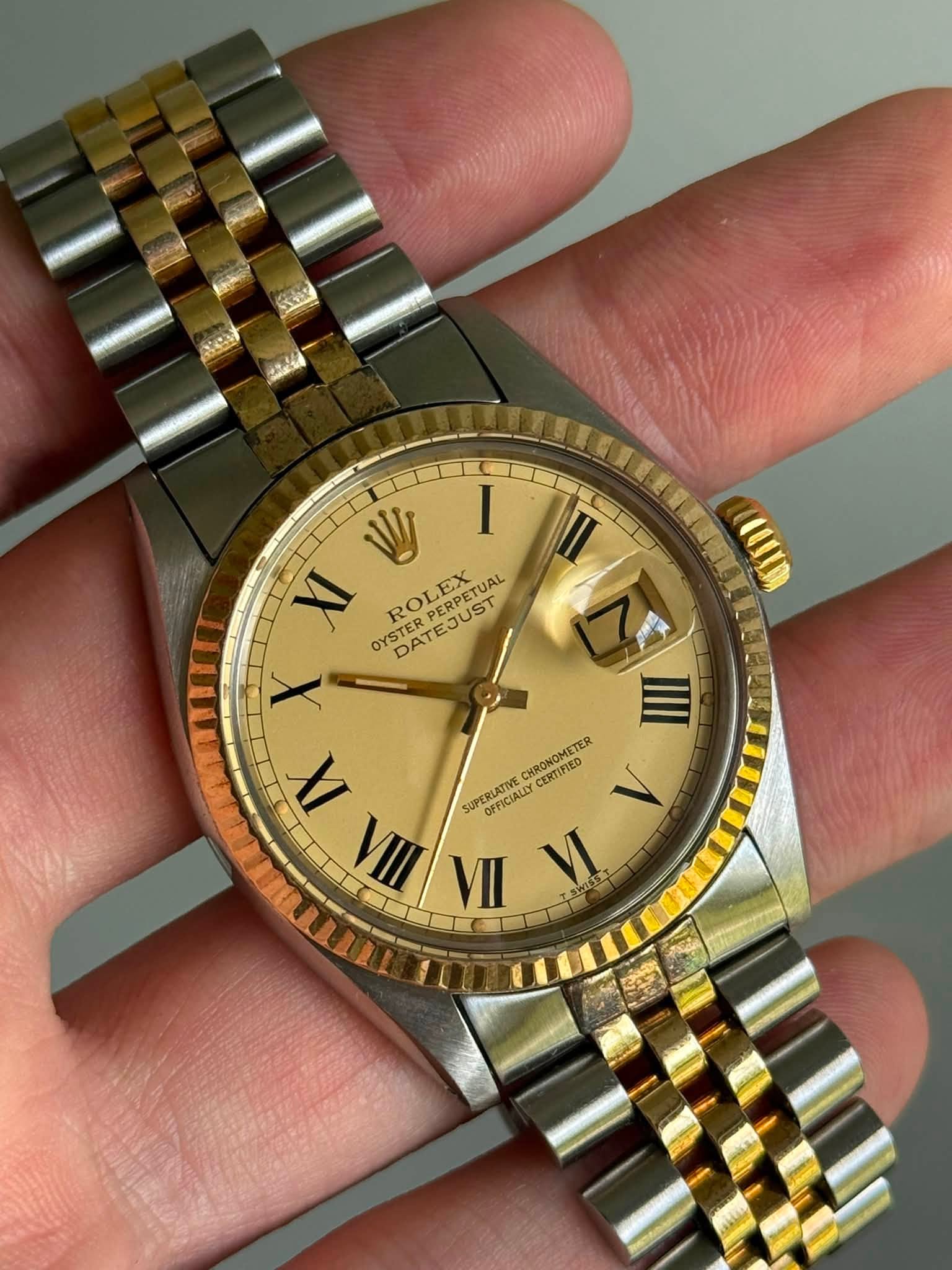 May be an image of wrist watch and text that says 'ANA አርታ Ms ש I XI OYSTER YSTER RERPETUAI RO ROLEX DATEJUST PERPETUAL PERPETCA EX PETUAL DAT X IX I n 三 CHRONOMETER CERTIFIED…