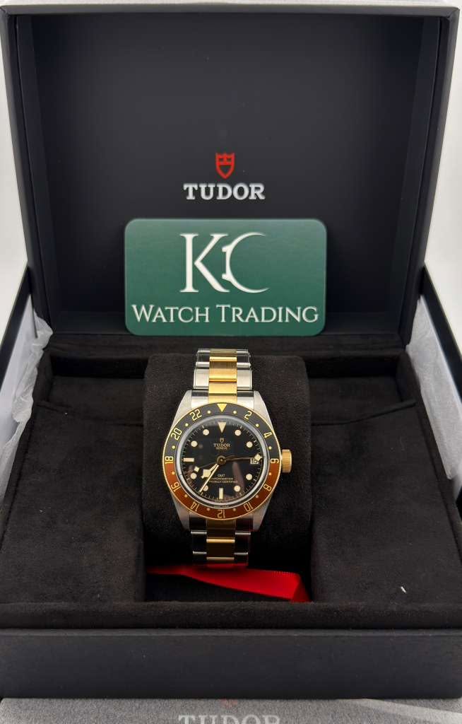 May be an image of wrist watch and text that says 'TUDOR KC WATCHTRADING WATCH TRADING a 9 16 0 8'