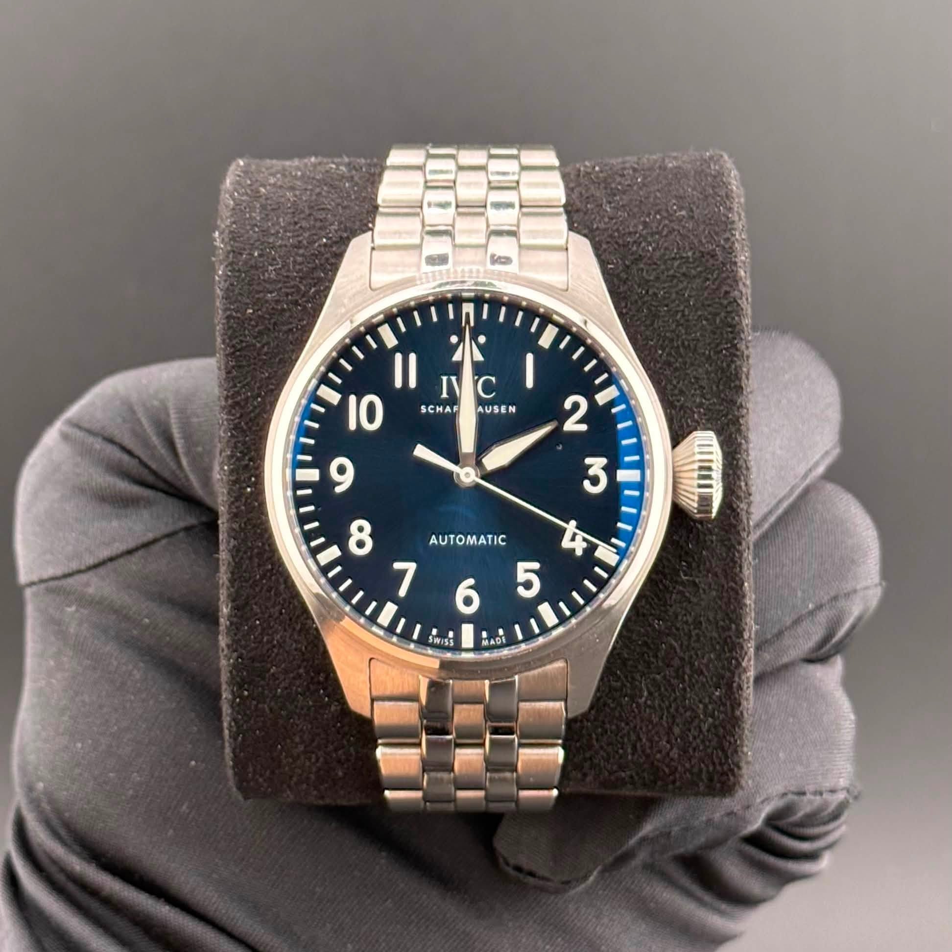 May be an image of wrist watch and text that says 'Il I 10 C I SCHAP AUSEN 2 9 3 8 AUTOMATIC 4 7 5 6 ติขน์้ MADE'