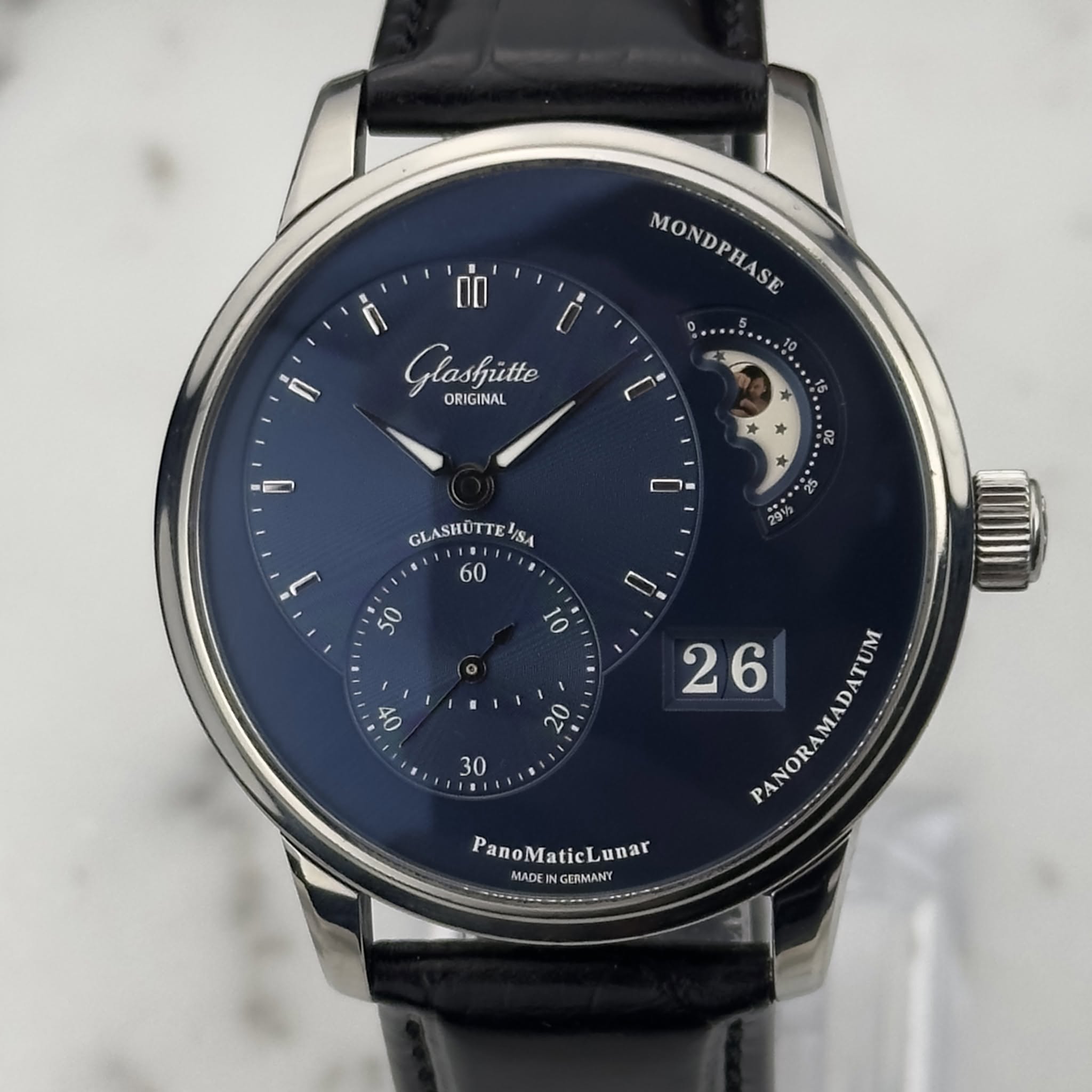 May be an image of wrist watch and text that says 'n ถด Glashiette ORIGINAL MONDPHASE MONDPHASE n * & D * * 2 20 GLASHUTTELISA BI GLASHOTT ISA 60 50 10 ၀ PANORAMADATUM…