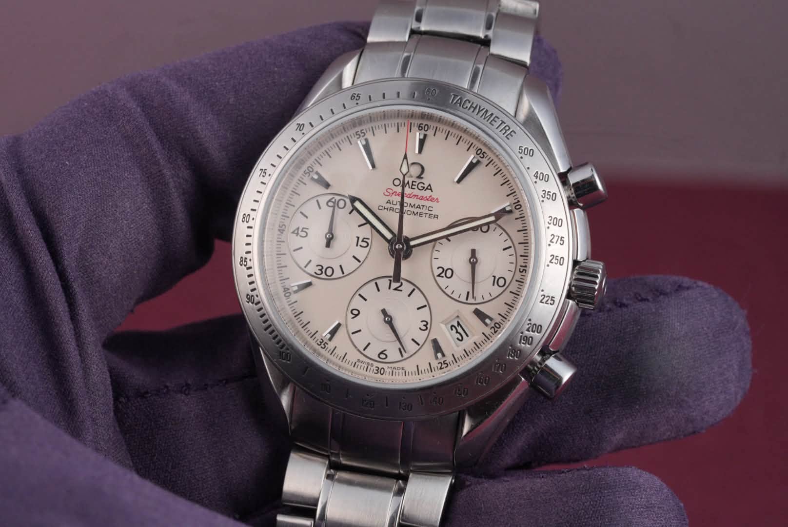 May be an image of wrist watch and text that says '٩ '50 ሞም ਦਰਰ ייקיוייו-ית 17 TACHYMETRE 05" 05/ 500 60 Sre AEGA CHRC OMATIC OMATE dmaster OMETER B8 58 ۱۱وا O0 20 12 12 o 10 Ih…