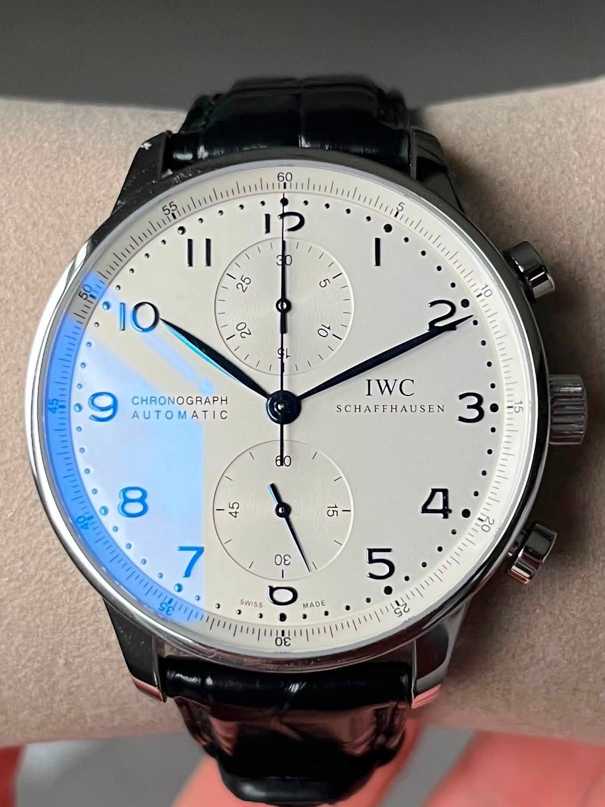 May be an image of wrist watch and text that says '60 55 0 ' ١111 ' or 1L م 10 9 AUTOMATIC CHRONOGRAPH IWC SCHAFFHAUSEN 3 i5 σε 20 7 O 9린프 عه /معر SWISS O MADE • 5 S닐 σε musali…