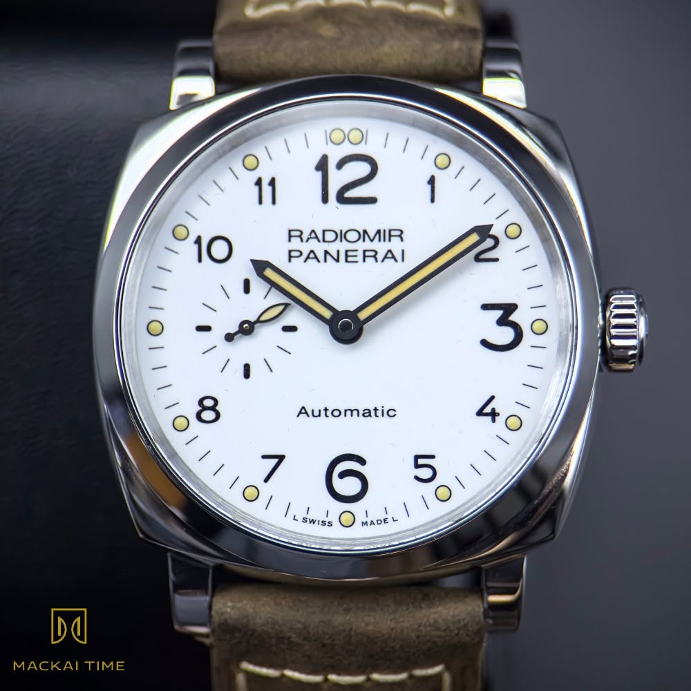 May be an image of wrist watch and text that says ' RADIOMIR PANERAI ။ Automatic 4 7 5 6 SWISS MADE DO ΜΑ MACKAITIME MACKAI IME'