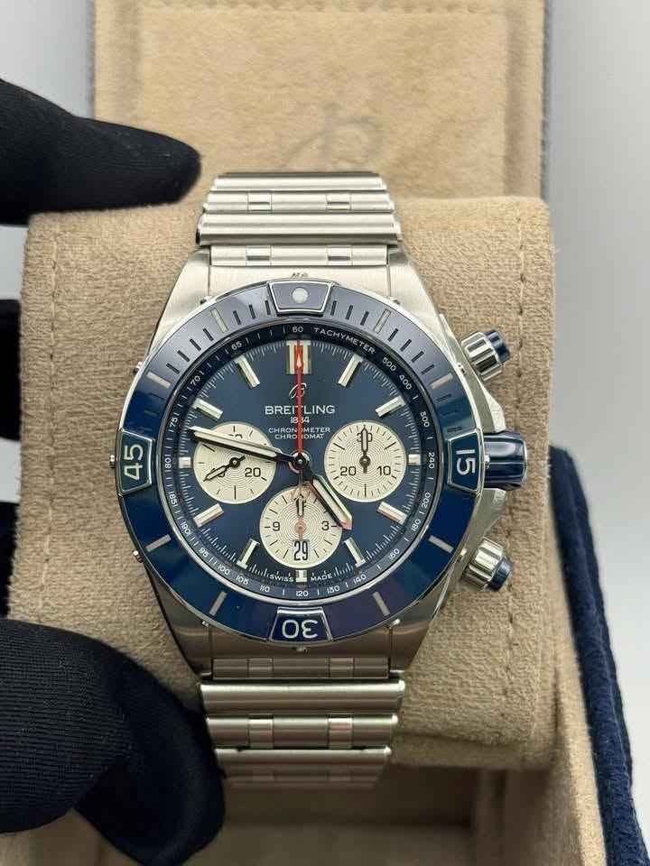 May be an image of ‎wrist watch and ‎text that says '‎ויייו YMET TER R 500 400 IT BREFTLING LING BREI ۲- CHARO OMAT 45 500 P መሞጥቀ nduuta 160 1B0 29 sWst N0 20 MADE (50 1 40 σε‎'‎‎