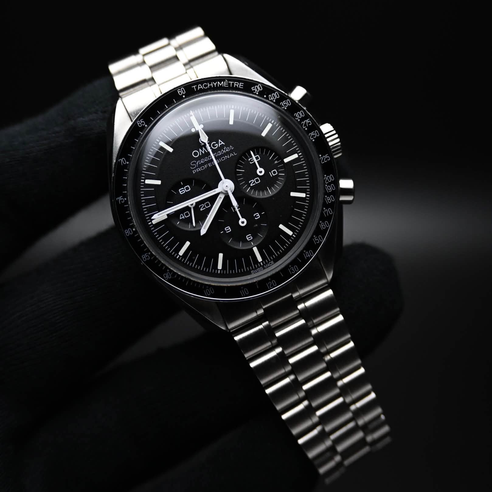 May be an image of wrist watch and text that says 'TACHYMETRE TACHYM TRE 60 GOU - GA מס የግዋርና 6O D- 20 : سهه - -- 3 6 I'
