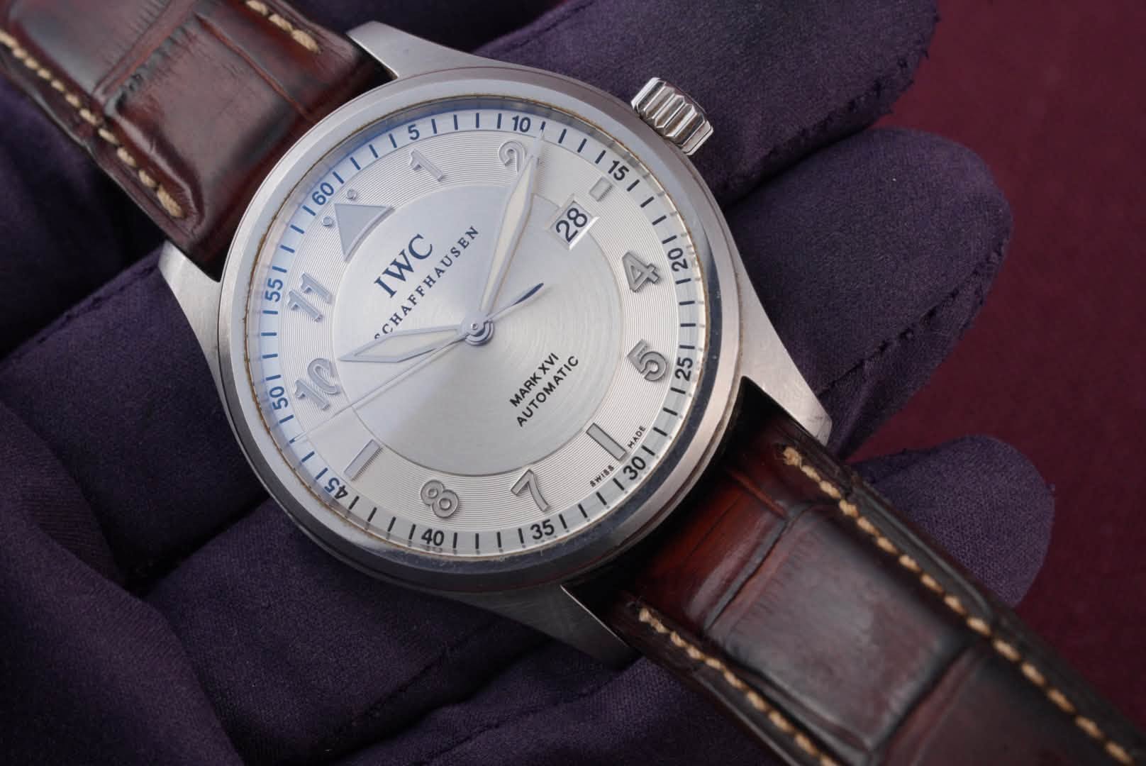 May be an image of wrist watch and text that says '5 10 نا x 20 60 စ 0 55 11 "CHAFFHAUSEN TWC 50 هرنه MARK AUTOMATIC ATIC XVI St II OO 5 25 ADE MADE SWISS 30 7 35'