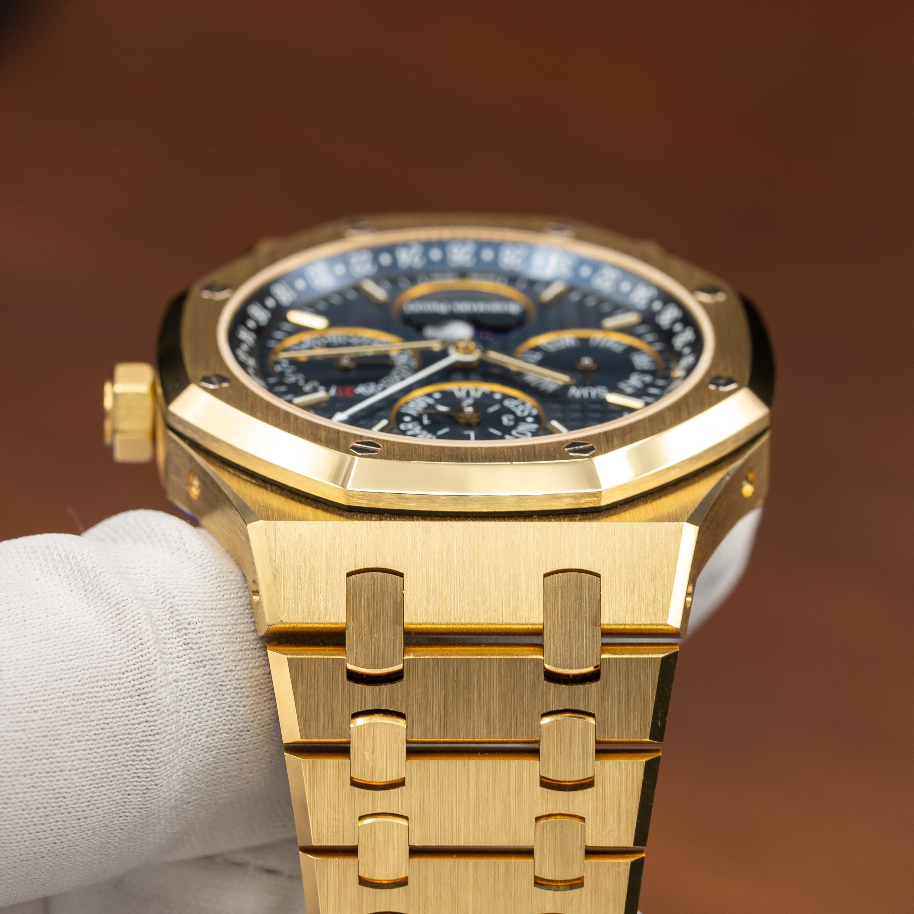 [WTS] AUDEMARS PIGUET Royal Oak Perpetual Calendar 41mm Yellow Gold Blue Dial 26574BA image