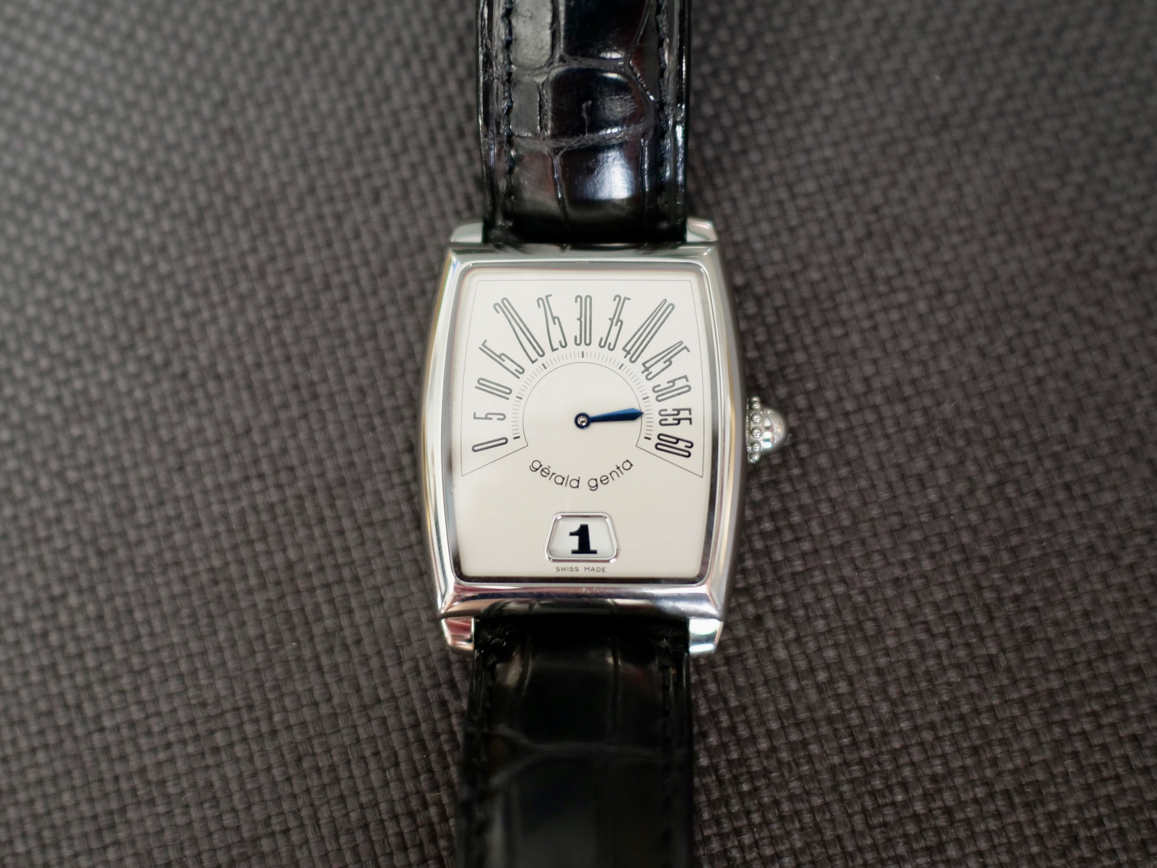 [WTS/WTT] Gerald Genta Arena Retro Solo Jump Hour Watch - Box + Paper image