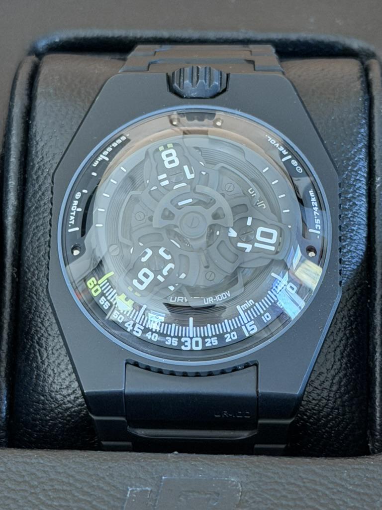 [WTS] Urwerk UR-100V Full Black Titanium Jacket! media