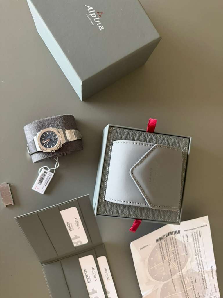 [WTS] Alpina Extreme Quartz AL-220TB2AE6B - Blue Dial - Full Set - Like New Condition image