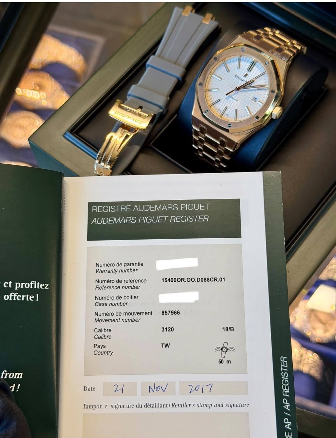 May be an image of wrist watch and text that says '送 三然定版 .色 快 快 Karvts 15 นาบูตสา REGISTRE AUDEMARS PIGUET AUDEMARS PIGUET REGISTER Numéro de garantie Warranty number et profitez…