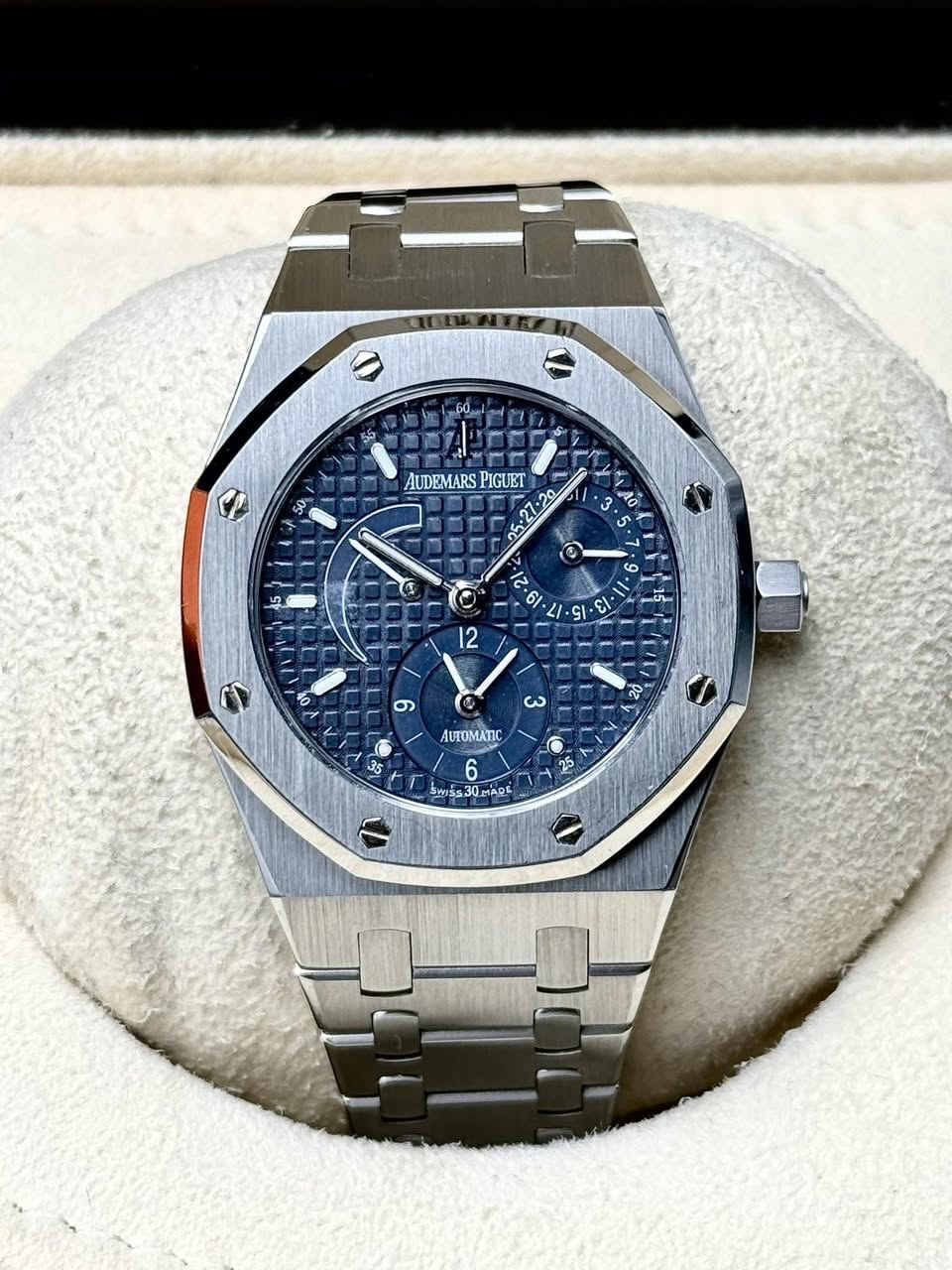 May be an image of wrist watch and text that says '60 సనీ 50 AUDEMARS PIGUET N 0 む 9 9. 9 O 61. 41.9 ۱۰ pe AUTOMATIC 35 6 තടെ .530 2'