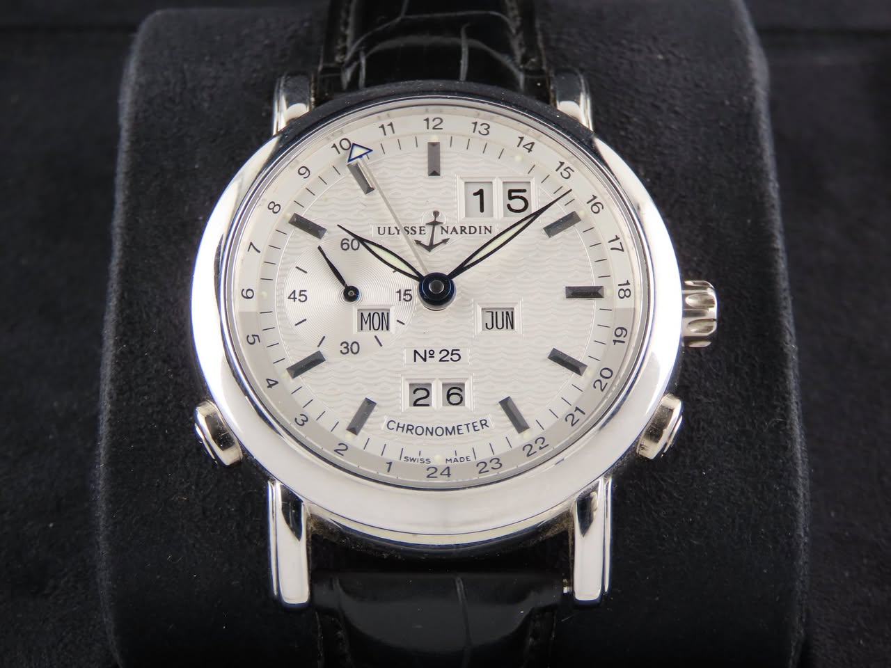 May be an image of wrist watch and text that says ' ULY ULYSSE 60 ULYSSETNARDIN SE ARDIN 6 45 17 a 15 MON 30 18 JUN ٧ N N°25 25 و 3 00! 2 26 CHRONOMETER ER 2 20 21 swiss MADE…