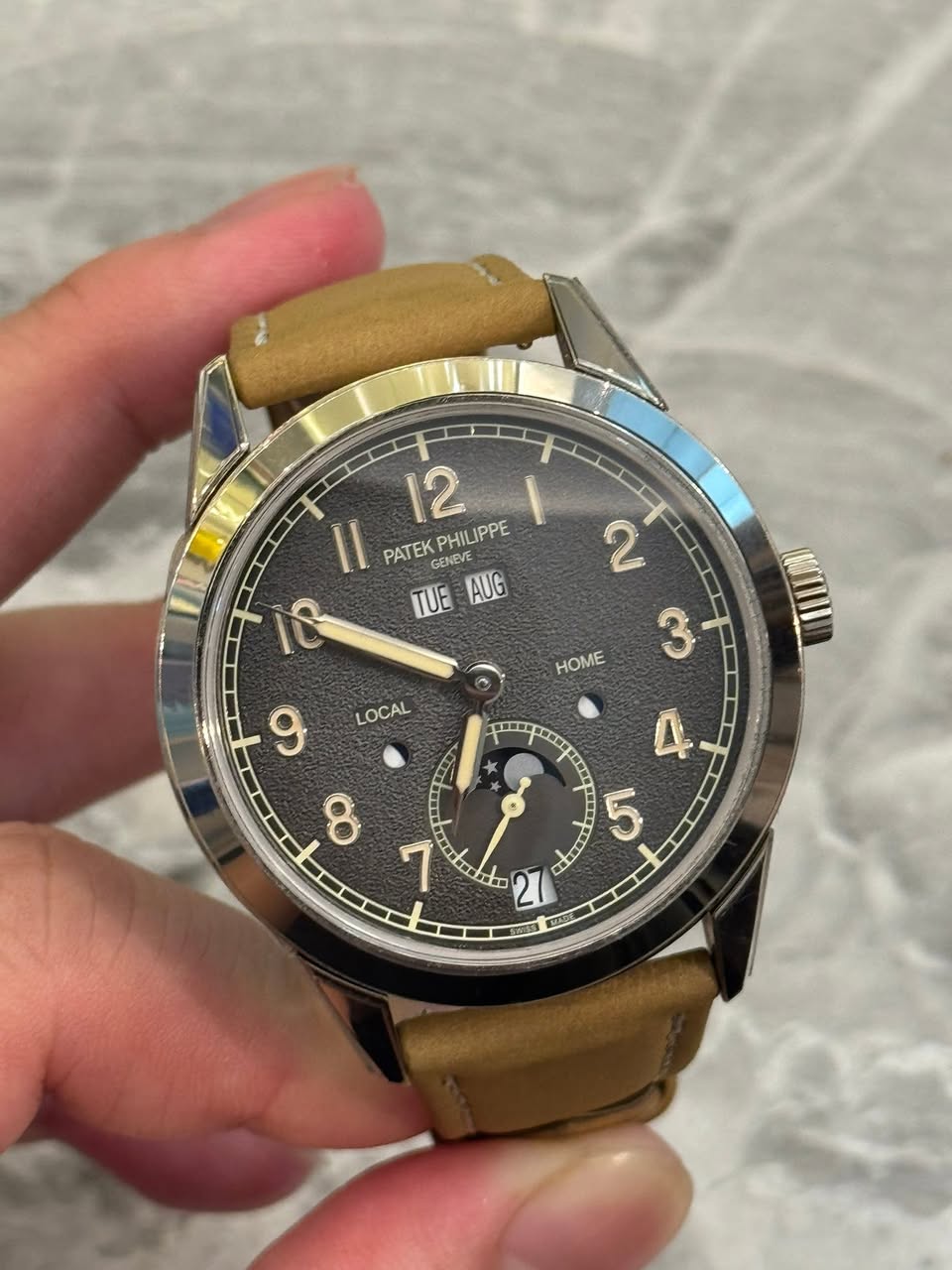May be an image of wrist watch and text that says '12 II PATEK PATEKPHILIPPE PHILI PHILIPPE GENEVE TUE AUG 2 ന HOME LOCAL 9 oa IT I 8 目 SECR 5 7 cfroai 대 公日 مع 7 do tunto 6 20…