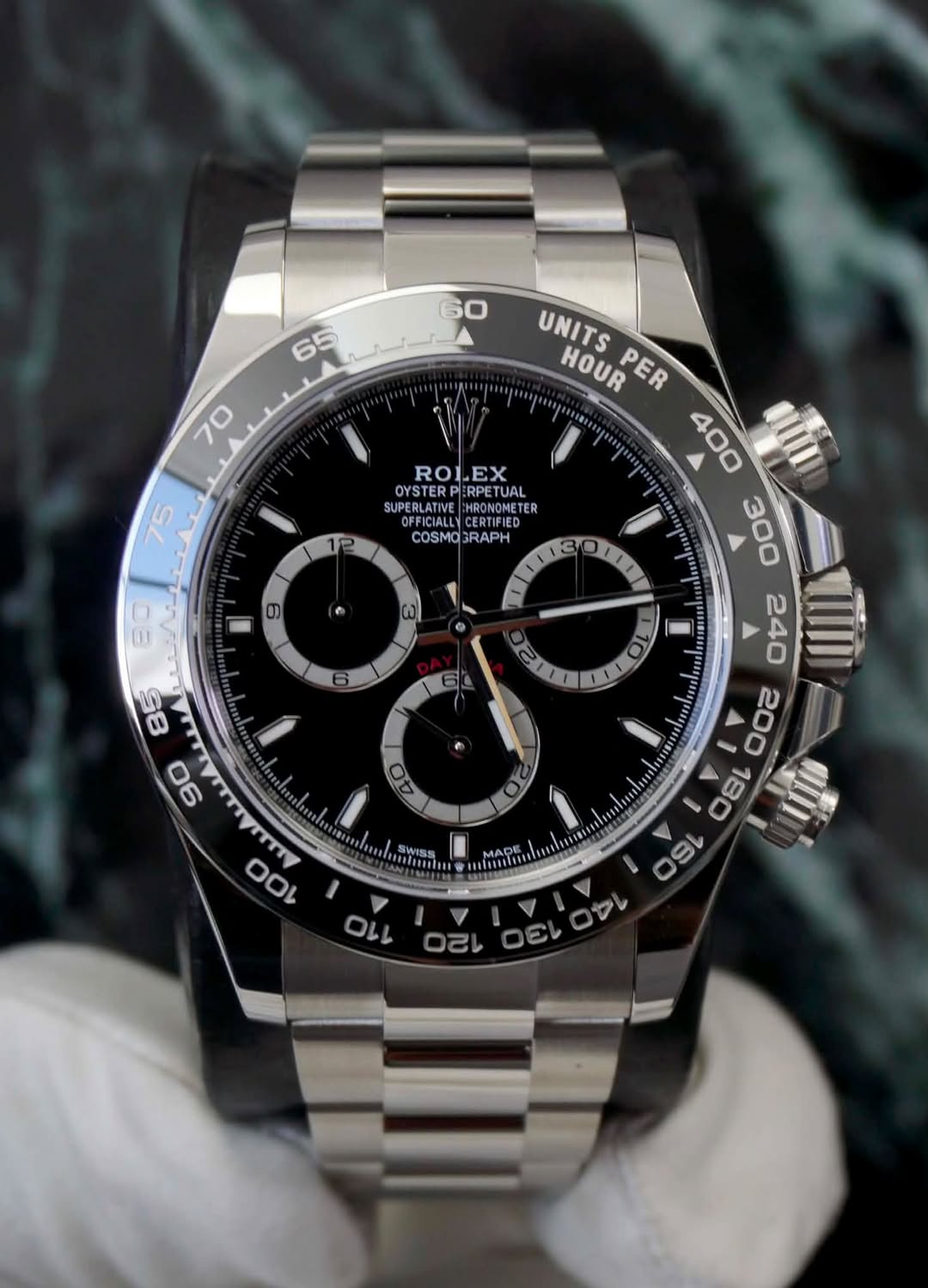 May be an image of wrist watch and text that says '60 65 راا 70 ROLEX OYSTERP OYSTERPERPETI OYSTERPERPETUAL STERPEC PERPETUAL SUPERLATIVE RONOMETER ER OFFICIALLY…