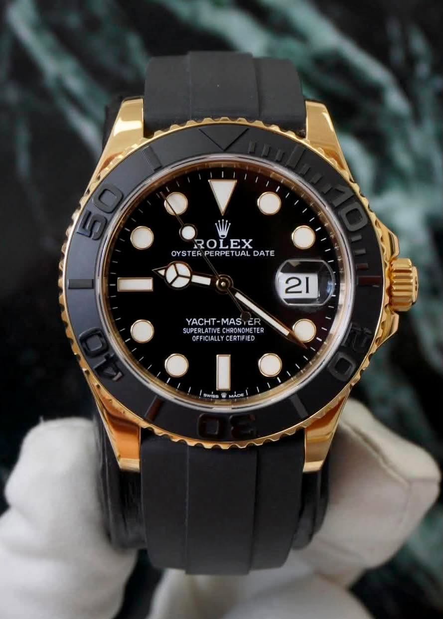 May be an image of wrist watch and text that says 'ROLEX OYSTER OYSTERPERPETUALDATE PERPETUAL DATE e 21 y YACHT-MASTER MAS ER YACHT SUPERLATIVE HRONOMETER SUPERLATIVECHRONOMETER…
