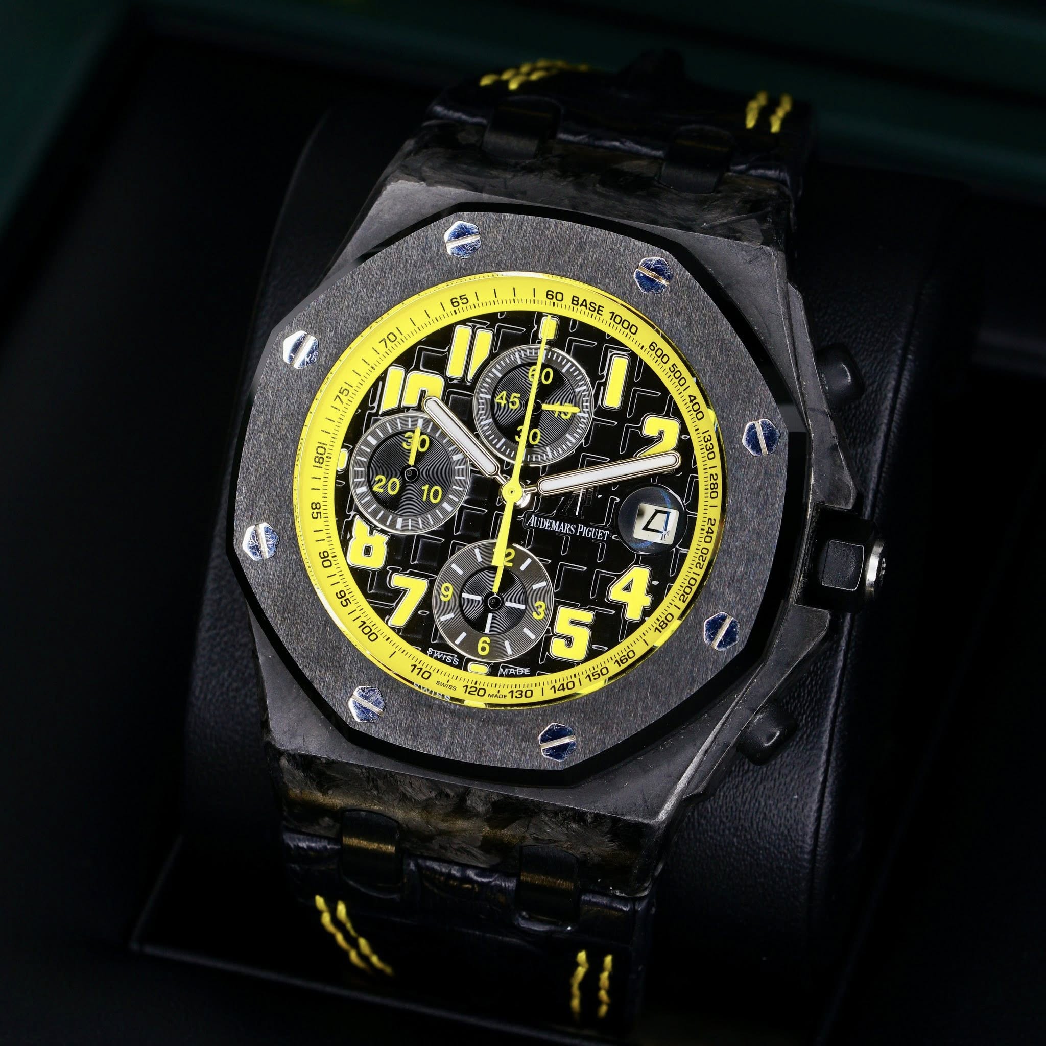Audemars Piguet Royal Oak Offshore Bumble Bee 26176FO 26176FO.OO.D101CR.02