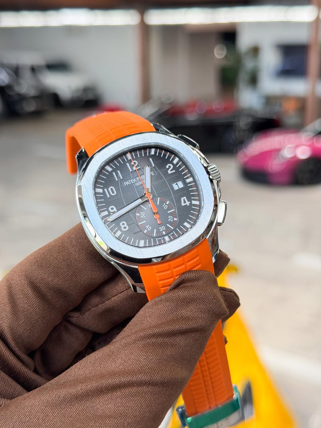 May be an image of wrist watch and text that says 'E: V M PATEKP GRN לשין 50 20 es o 10 B'