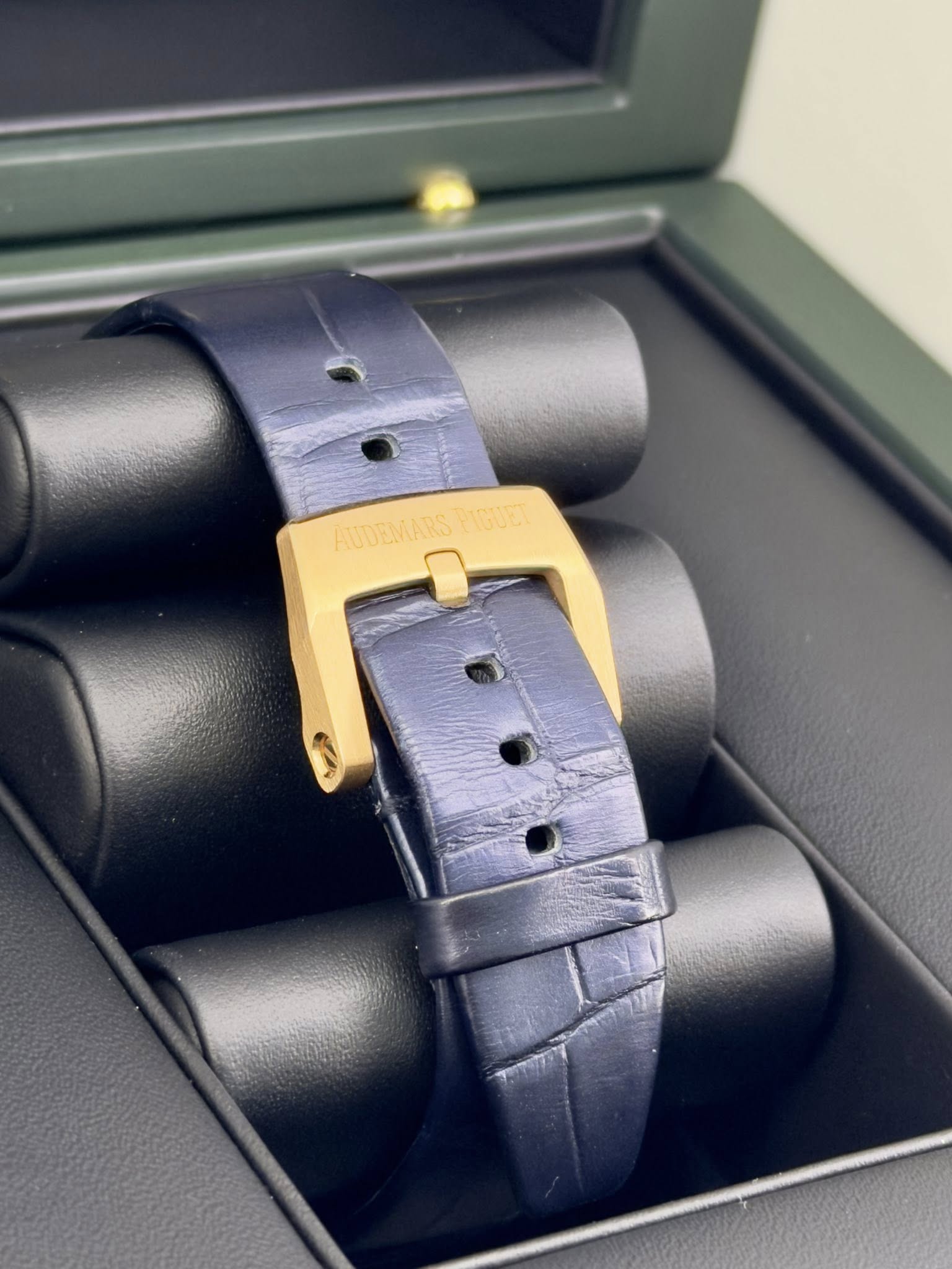 Audemars Piguet Code 11.59 77410OR blue