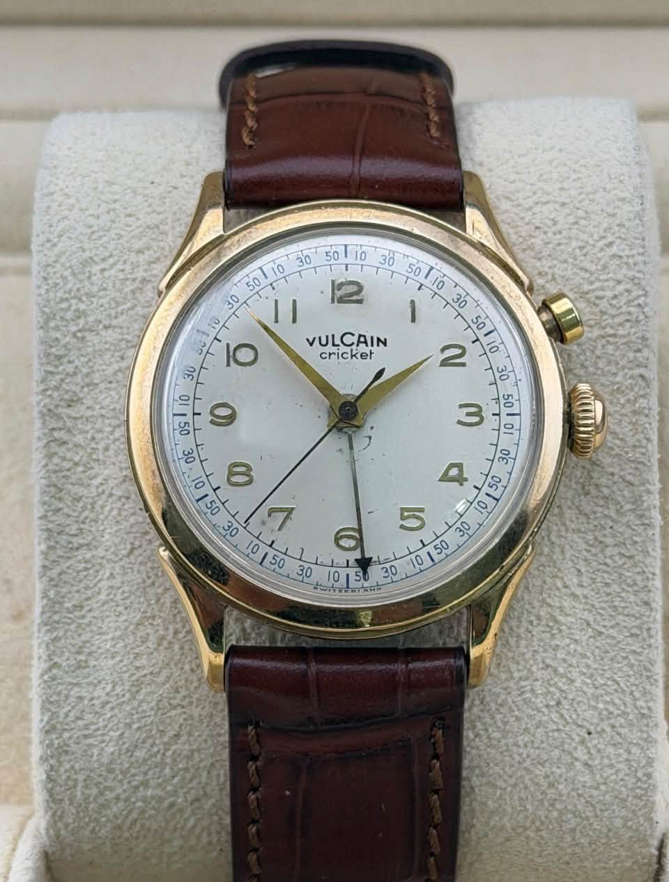 May be an image of wrist watch and text that says ' / 10 30 50 50l. i0 I 30 lo VULCAIN cricket ላ 50 01 P 50 哈哈 σε i 30 OF 6'