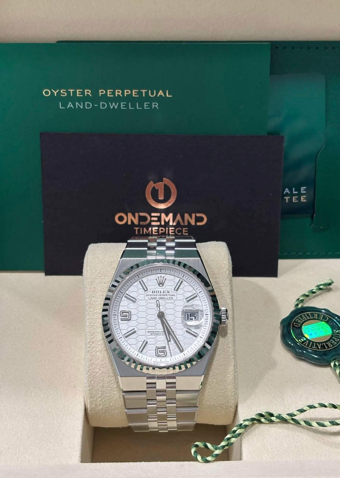 Rolex Land-Dweller 127334