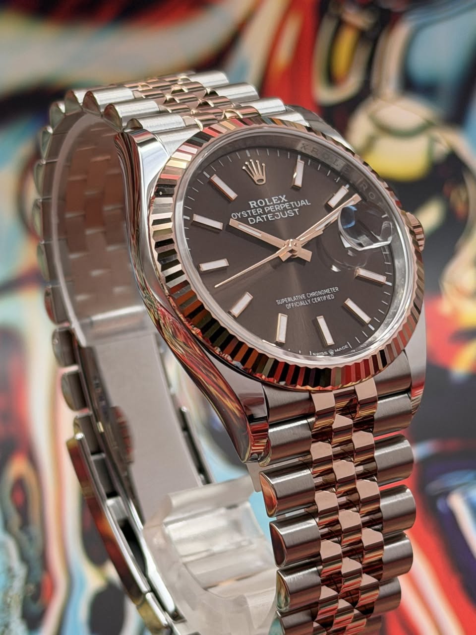 May be an image of wrist watch and text that says 'I ROLEX ERPERPETUA RPETUAL TUAL OY STERPE DATEJUST STERPERPETUAL JUST DAT Tih MRONCHETER D UPERLATIVE FFIDALLYC CERTEHEb Etme…
