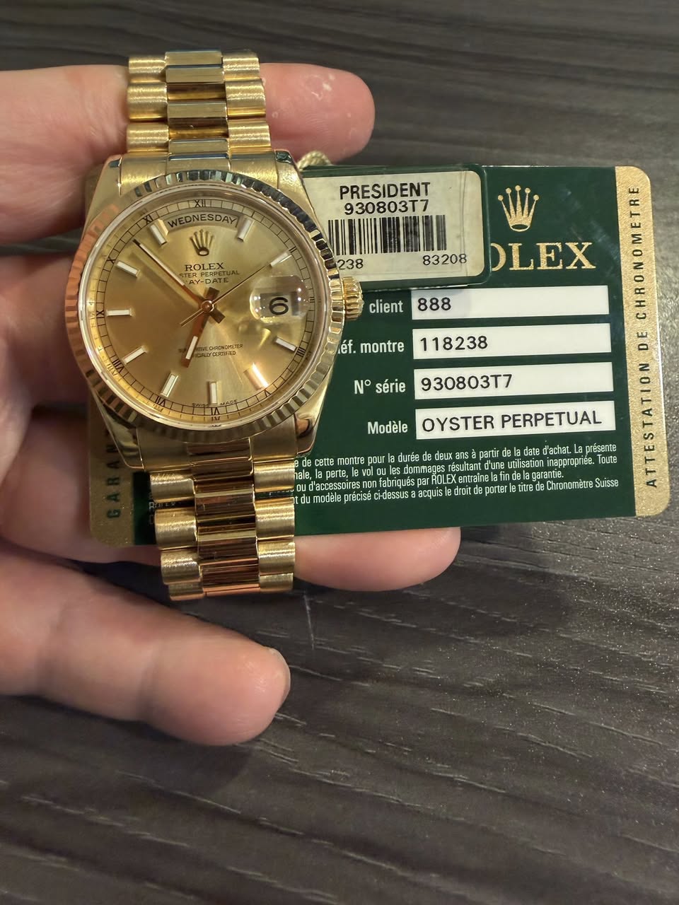 May be an image of wrist watch and text that says 'PRESIDENT 930803T7 ¥細 DNESDAY لا ROLEX ROLEX PERPET 238 client o DLEX ROA AA éf. montre 118238 N° série 930803T7 Modèle OYSTER…
